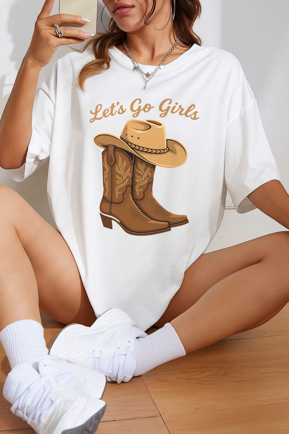 ArtWearDesign Kadın Beyaz Kovboy Baskılı %100 Pamuk Bisiklet Yaka Kısa Kol Süprem T-Shirt
