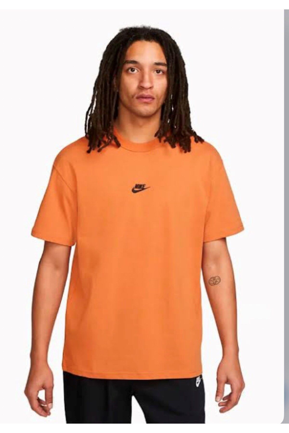 Nike Tişört Nike Sportswear Premium Essentials -t-shirt do7392-808