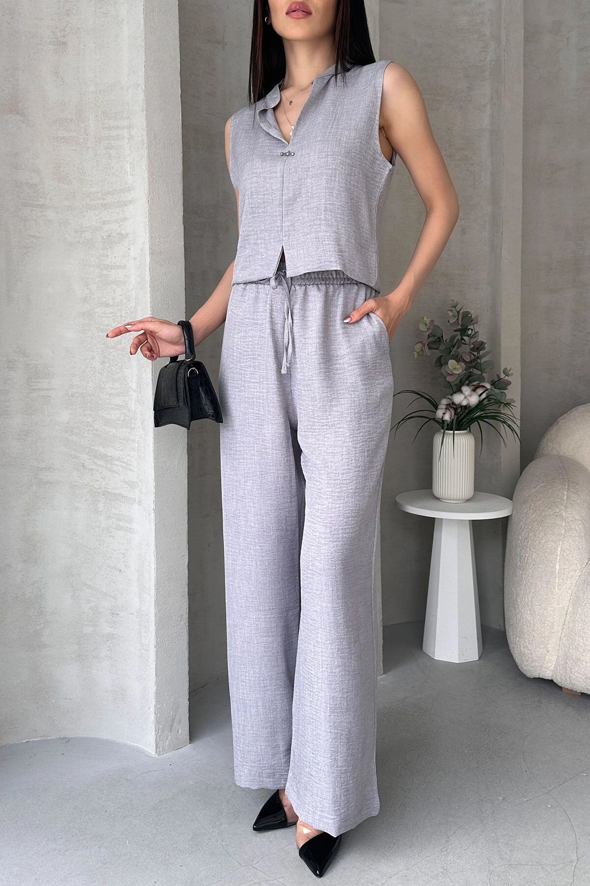 bacc Gri Aerobin Keten Hakim Yaka Aksesuarlı Bluz Ve Pantolon Alt Üst Takım BCDF-25S1008