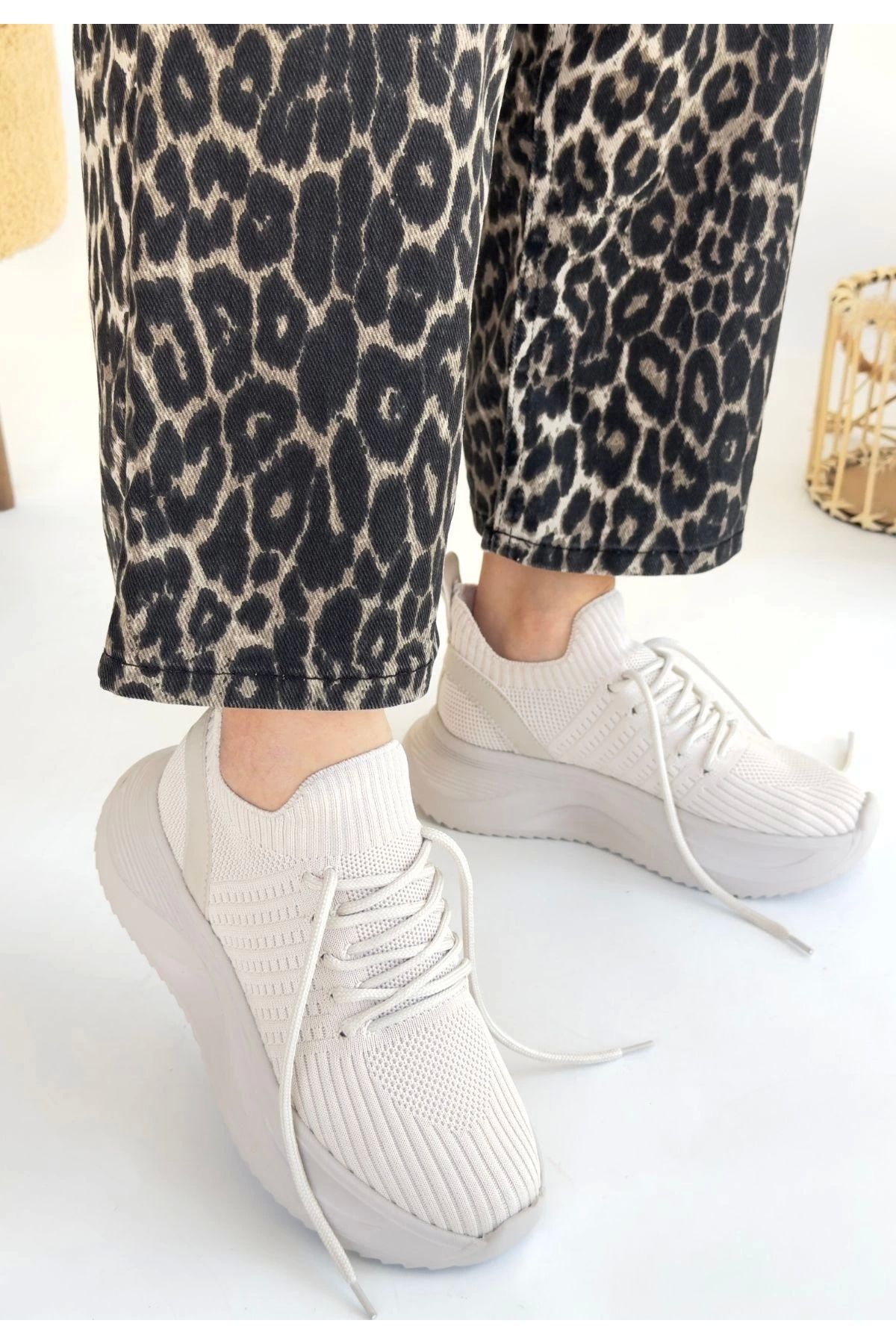 meSga butik Jindy Bej Triko Bağcıklı Spor Ayakkabı