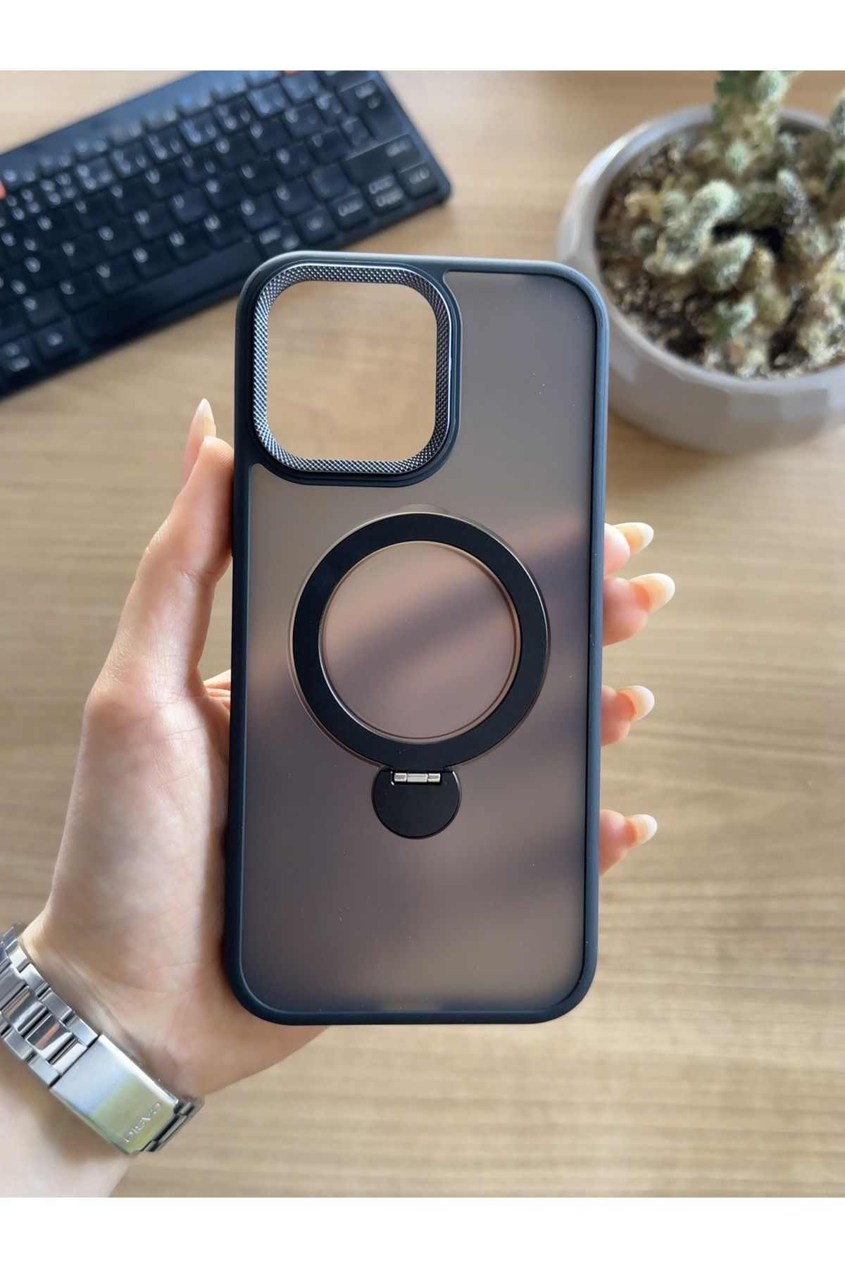 MTL iPhone 16 Pro Max Standlı Ve MagSafe Kılıf Soocase622
