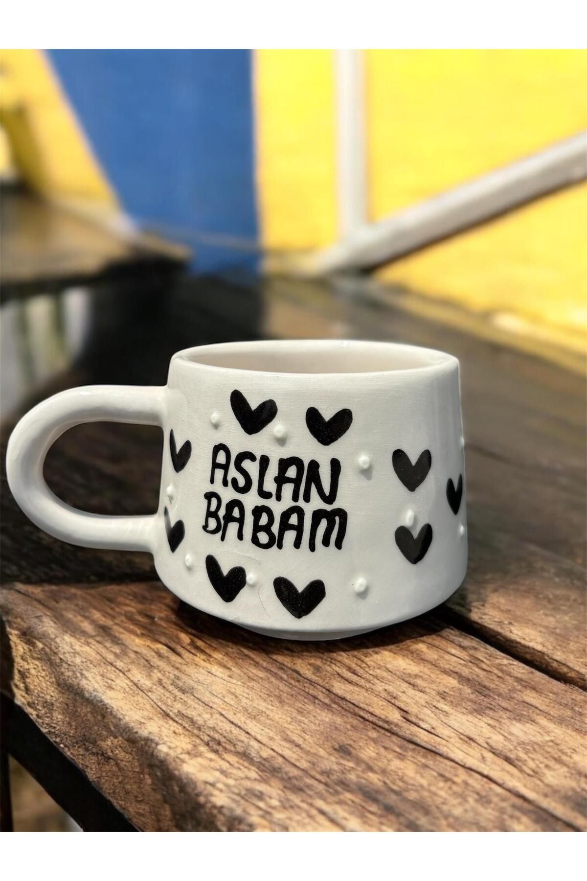 BB TRADE El Yapımı Aslan Babam Yazılı Seramik Kupa