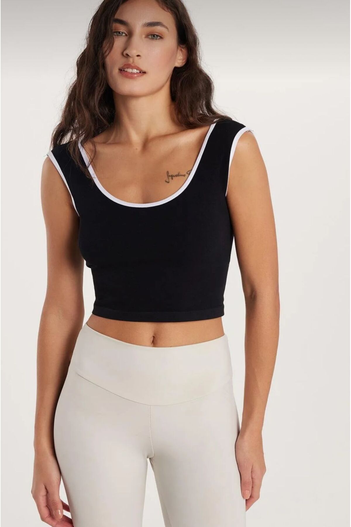 FLZTAS BOUTIQUE CROP