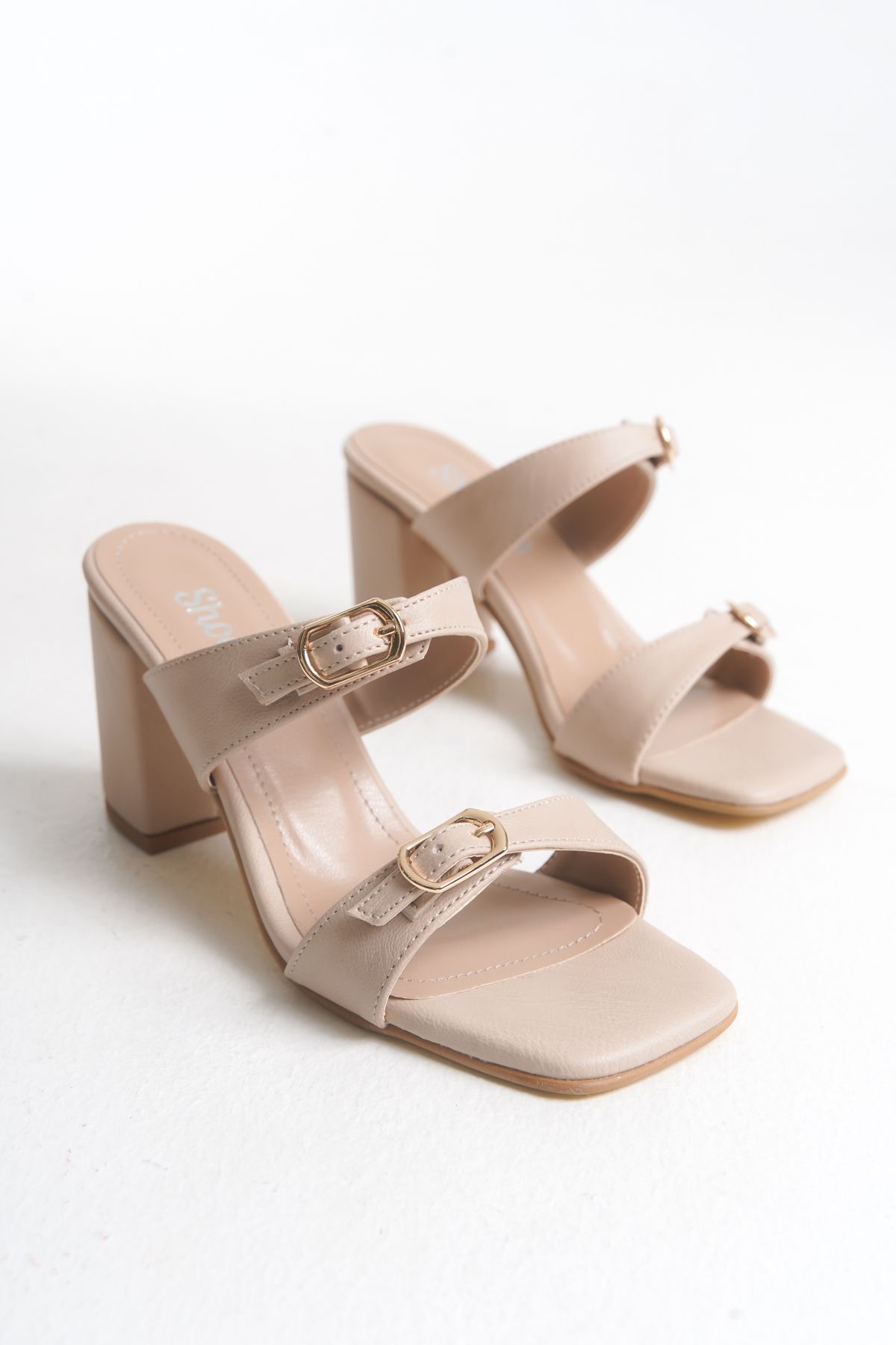 Shoesers Kadın Özel Tasarım Kalın Topuklu Çift Bantlı Tokalı Günlük Topuklu Terlik