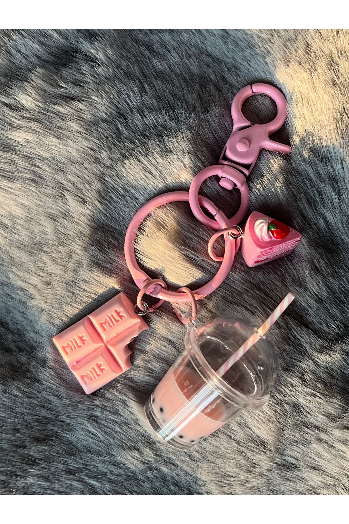 ZephiaStore Çilekli Bubble Tea Anahtarlık Kahve Aksesuar Pembe