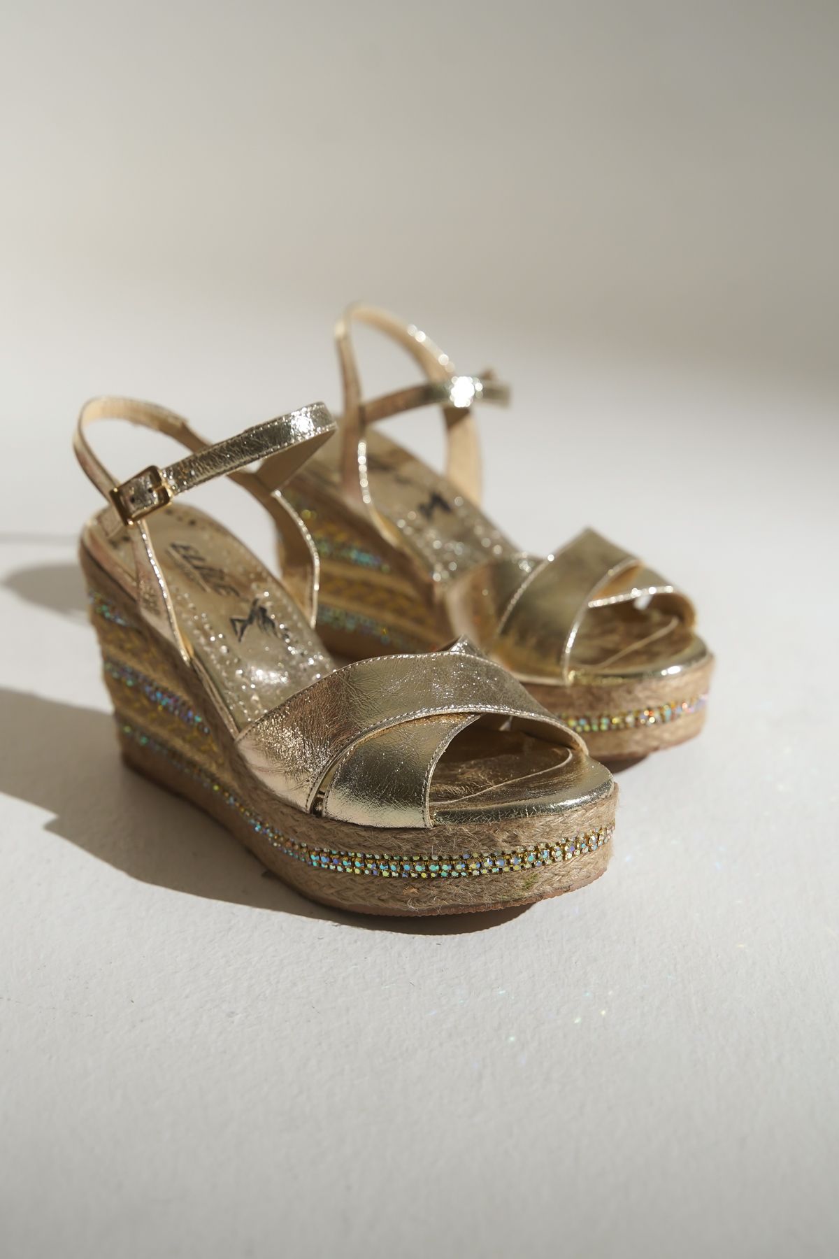 Elile Shoes Hakiki Deri 33 Numaradan 45 numaraya Kadar Dolgu Topuk Sandalet