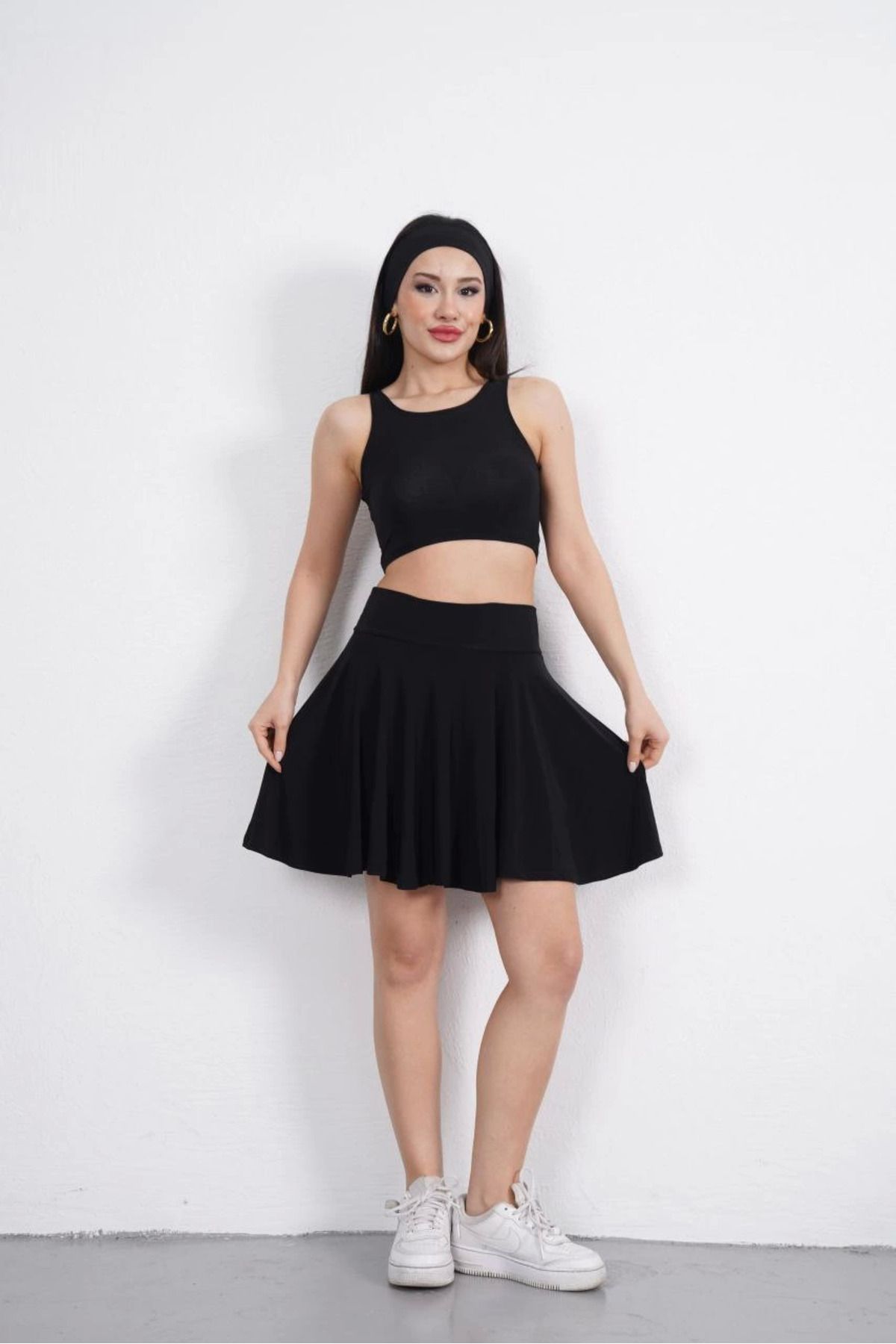 Pink Stil Sendy Kumaş Bisiklet Yaka Crop Şortlu Etek ikili Takım - Siyah