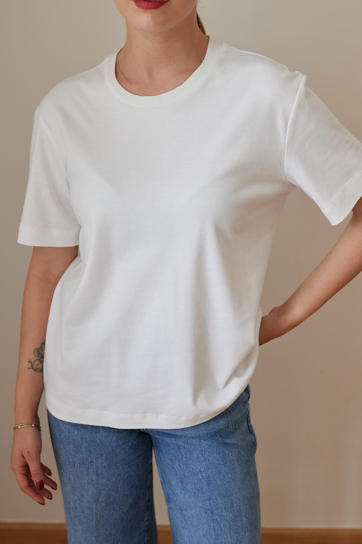 Askı Tekstil Beyaz Yuvarlak Yaka Basic T-Shirt