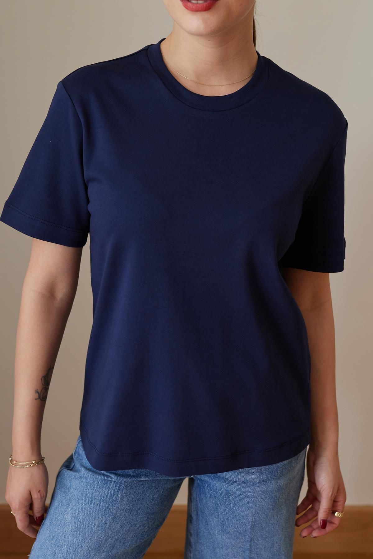 Askı Tekstil Lacivert Yuvarlak Yaka Basic T-Shirt