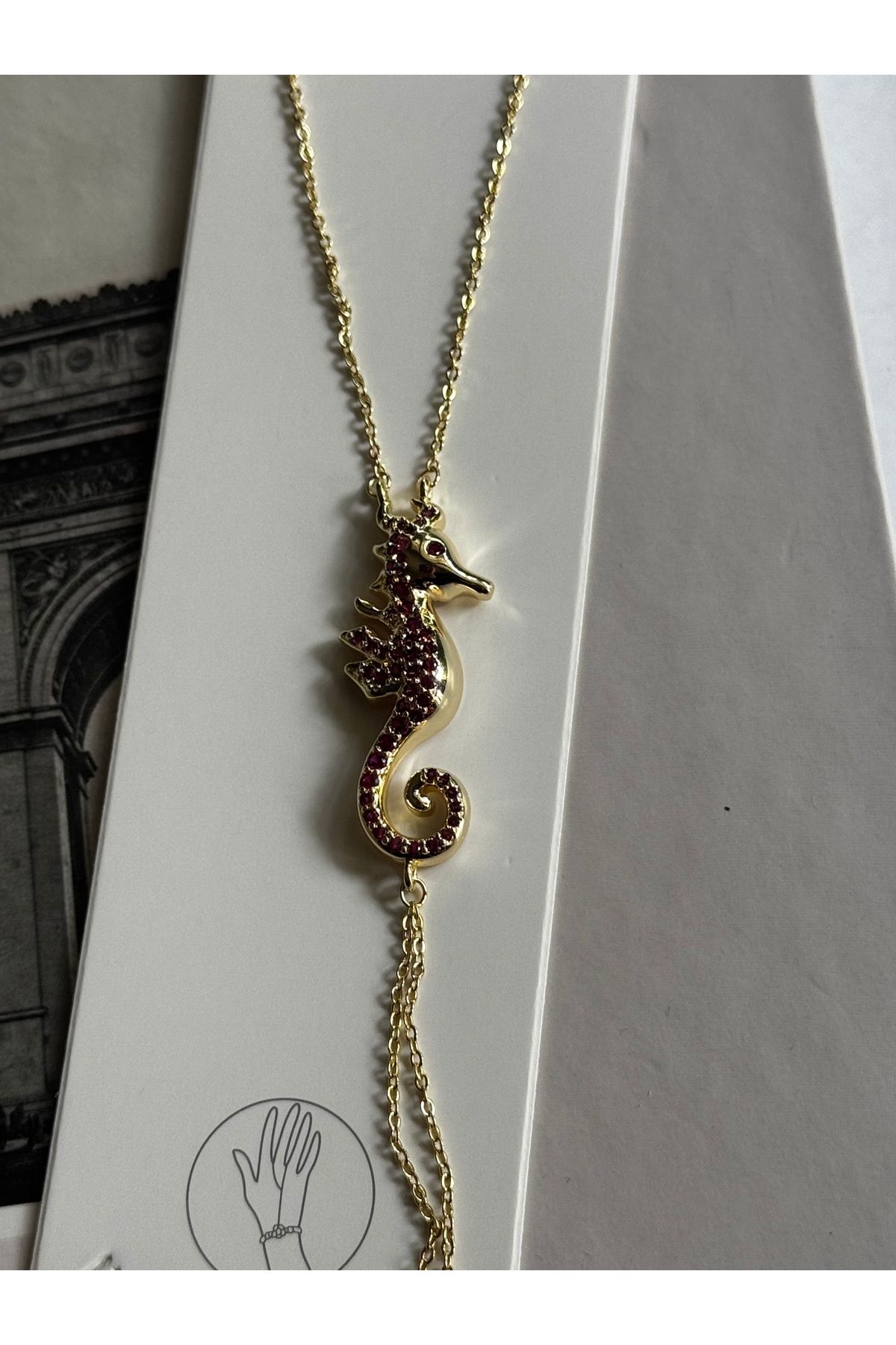 shop Marka Deniz Atı Model, Pembe Zirkon Taşlı Şahmeran