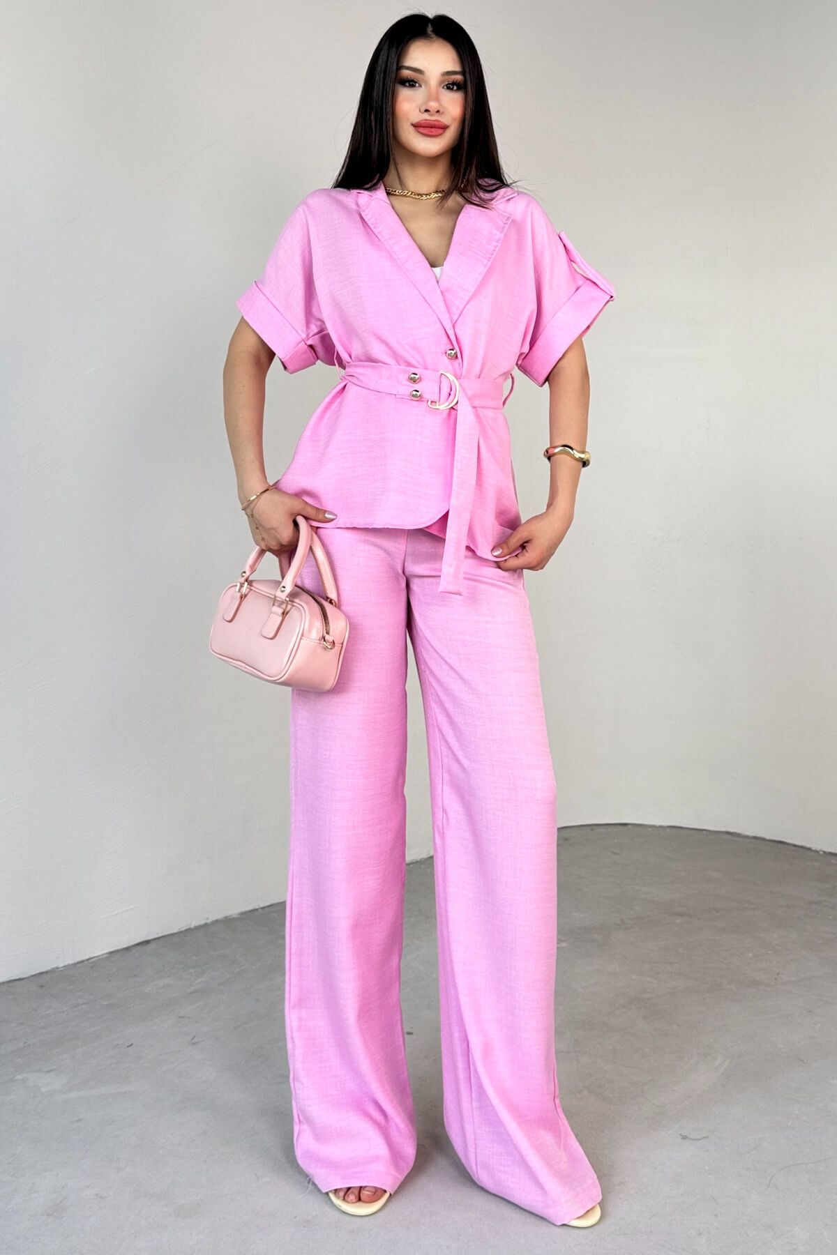 Cappmoda TKM-13293 Pembe Klapa Yaka Kol Düğme Detaylı Gömlek Ceket & Salaş Pantolon İkili Takım