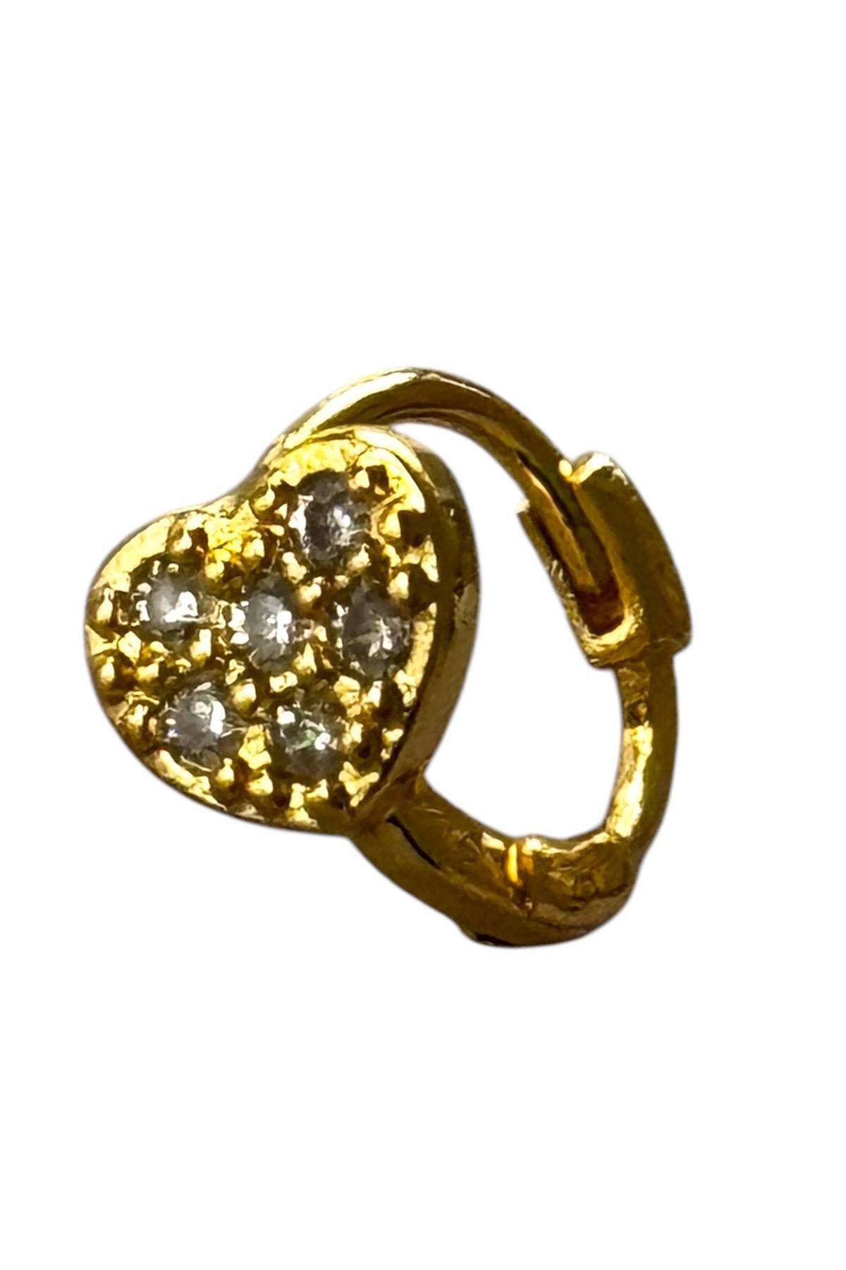 TAKIŞTIR Altın Renk Kalp Figürlü Taş Detaylı Cerrahi Çelik Halka Tragus/Kıkırdak Küpe/Piercing (Tek)