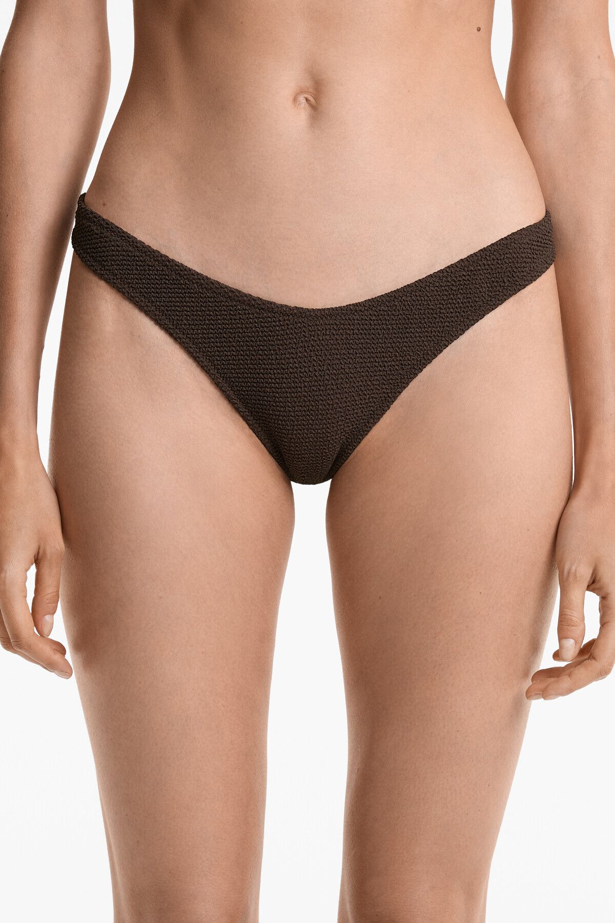 Oysho U kesim crinkle Brezilya modeli bikini altı