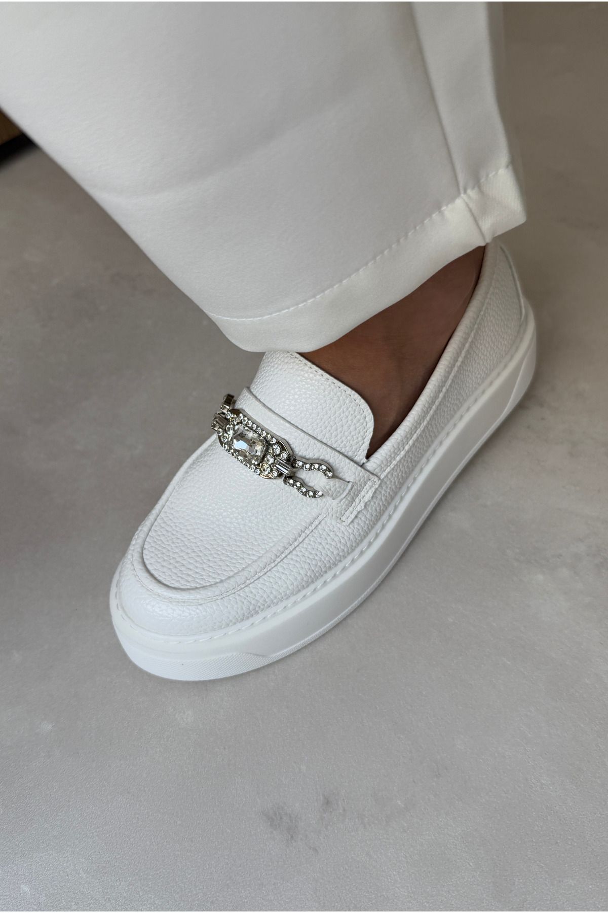 Mupa Shoes Kadın Taşlı Loafer BEYAZ