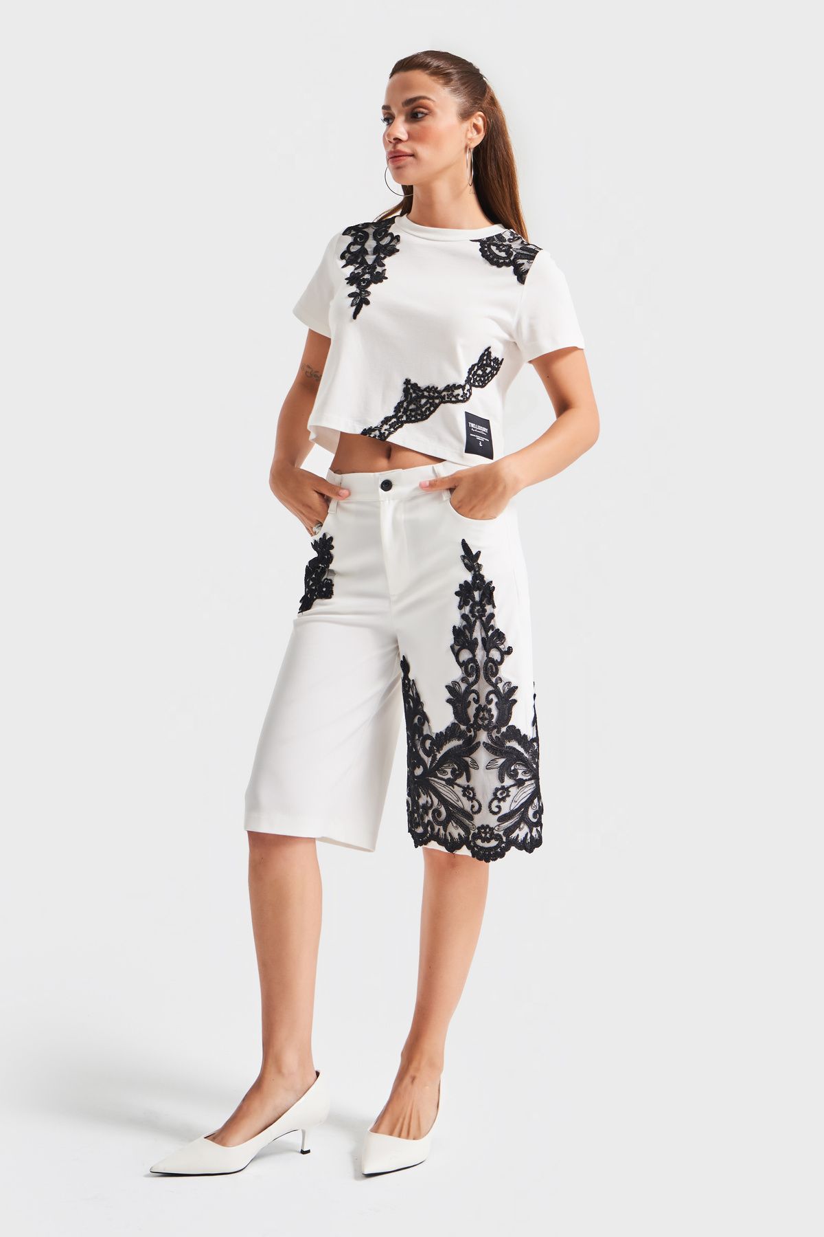its basic-Women's Ecru Color Black Lace Embroidered Midi Length Design Fabric Bermuda Shorts 3