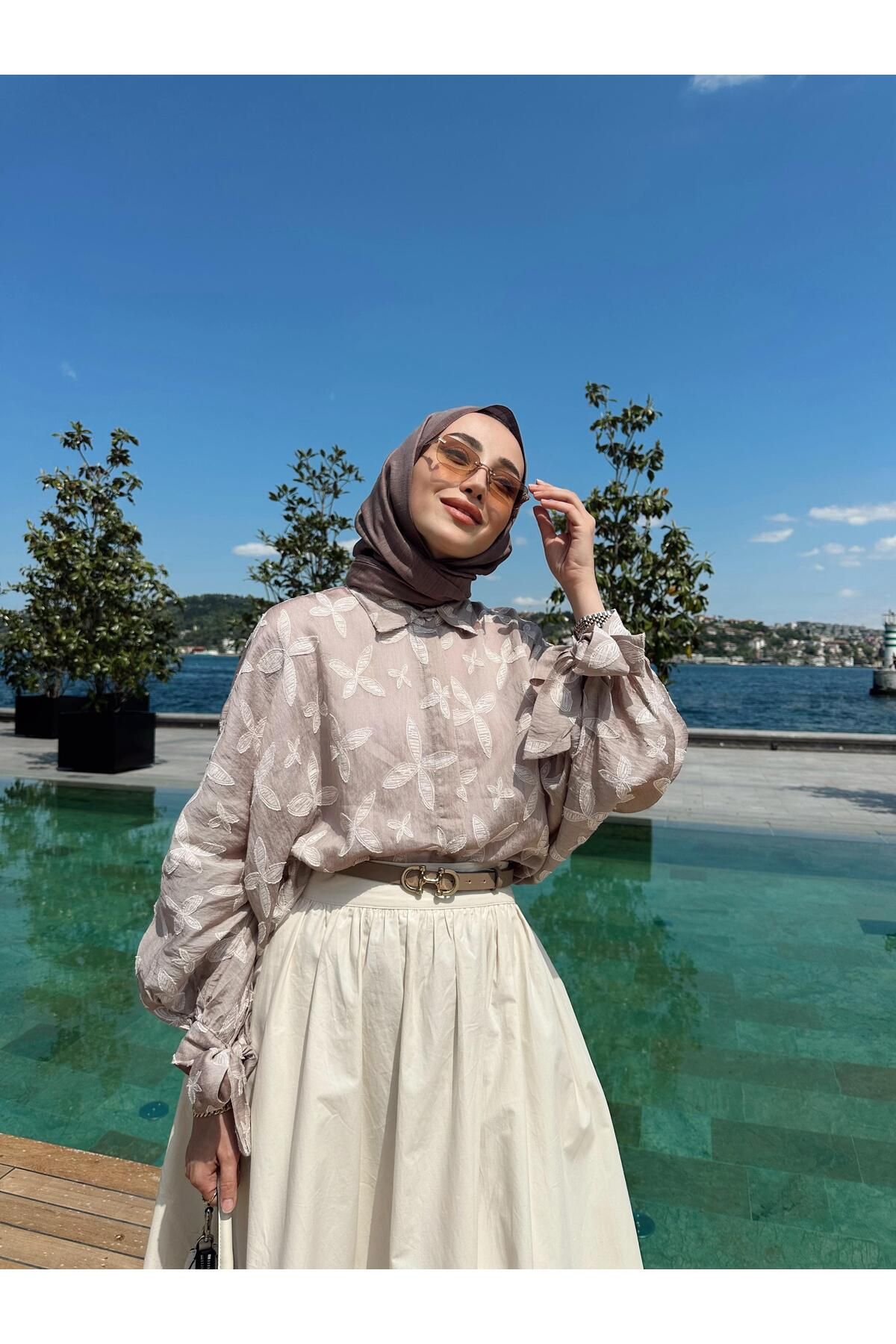 SENA GÜVEN Flower Desenli Gömlek Vizon