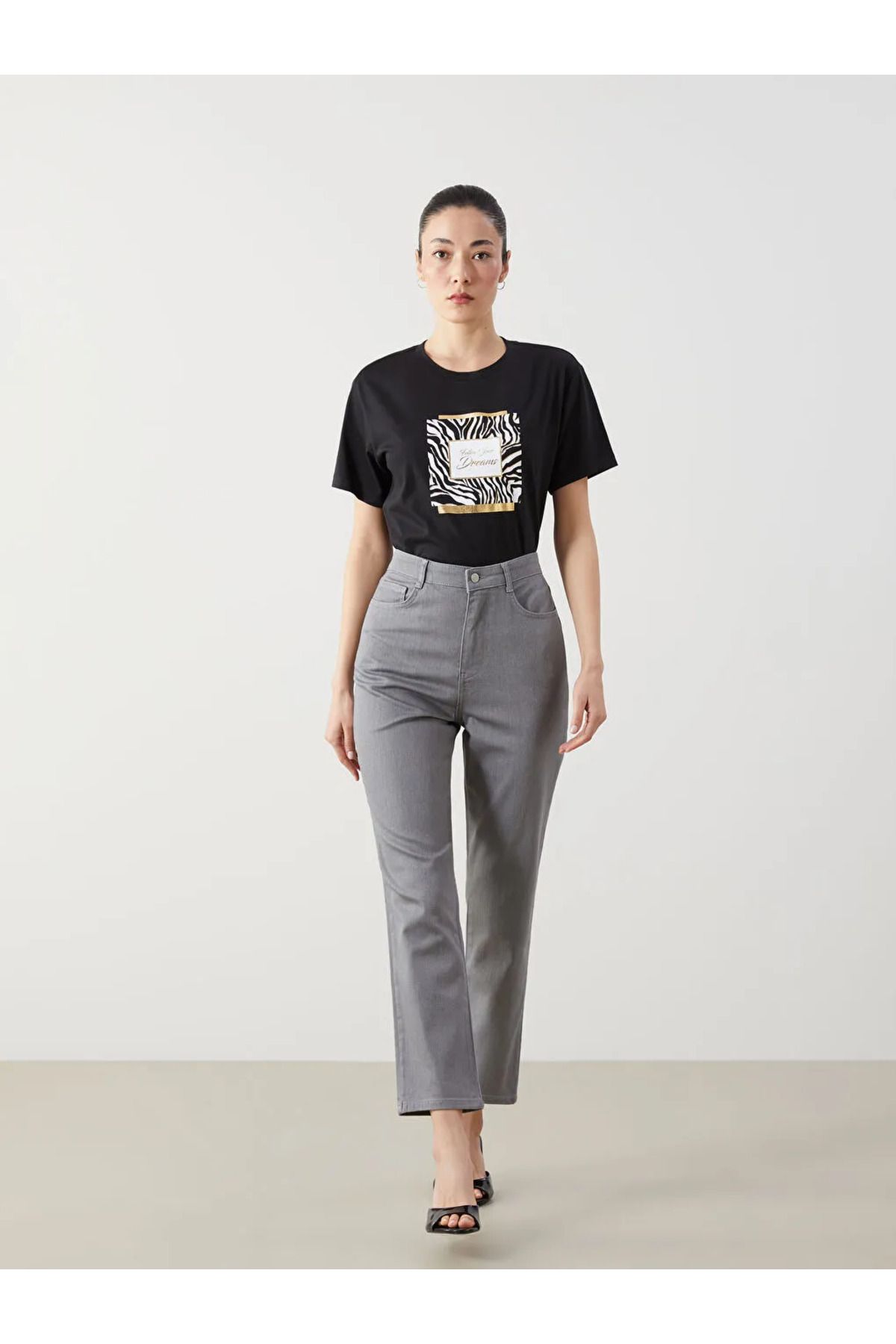 LC Waikiki LCW ECO Gri Straight Fit Kadın Jean Pantolon