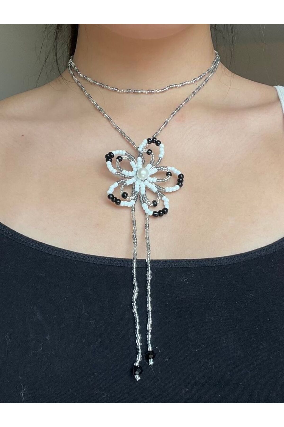SHİNELİZE Siyah beyaz çiçek detaylı choker kolye, siyah çiçek kolye, çiçek kolye
