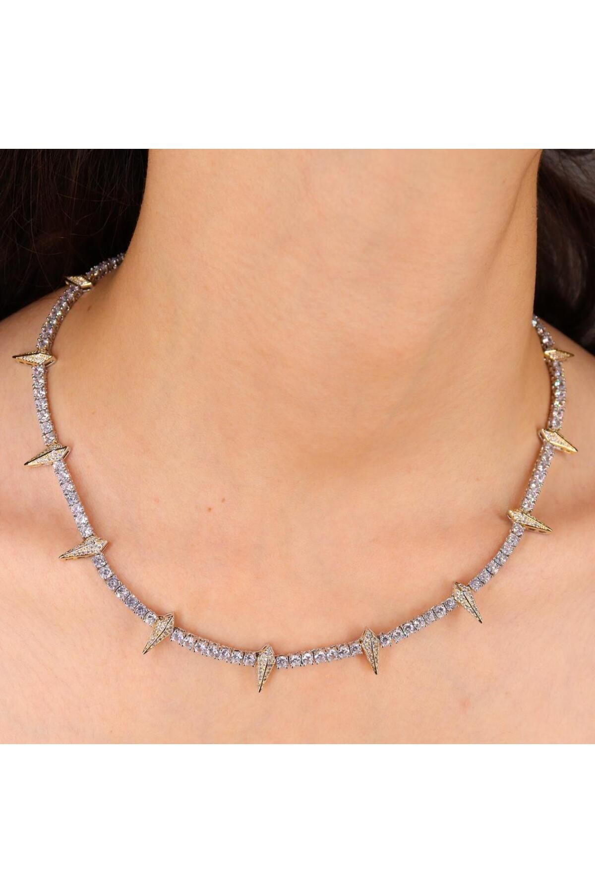 mercanjewelry VİP Zirkon Taşlı Gold Diken Detaylı Su Yolu Döküm Kolye