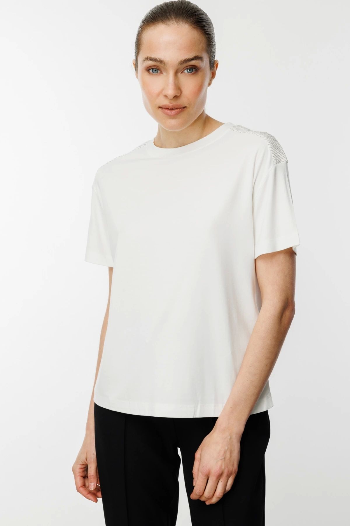 On Fashion Omuzları Taşlı Sıfır Yaka Bluz 51348