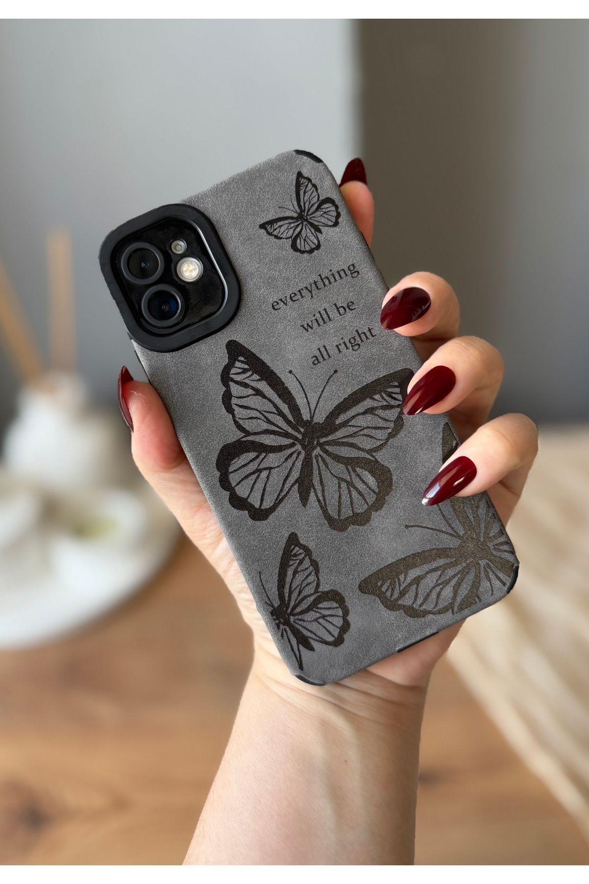 MirazTasarim IPHONE 11 SÜET/DERİ DOKULU KELEBEK DESENLİ KILIF