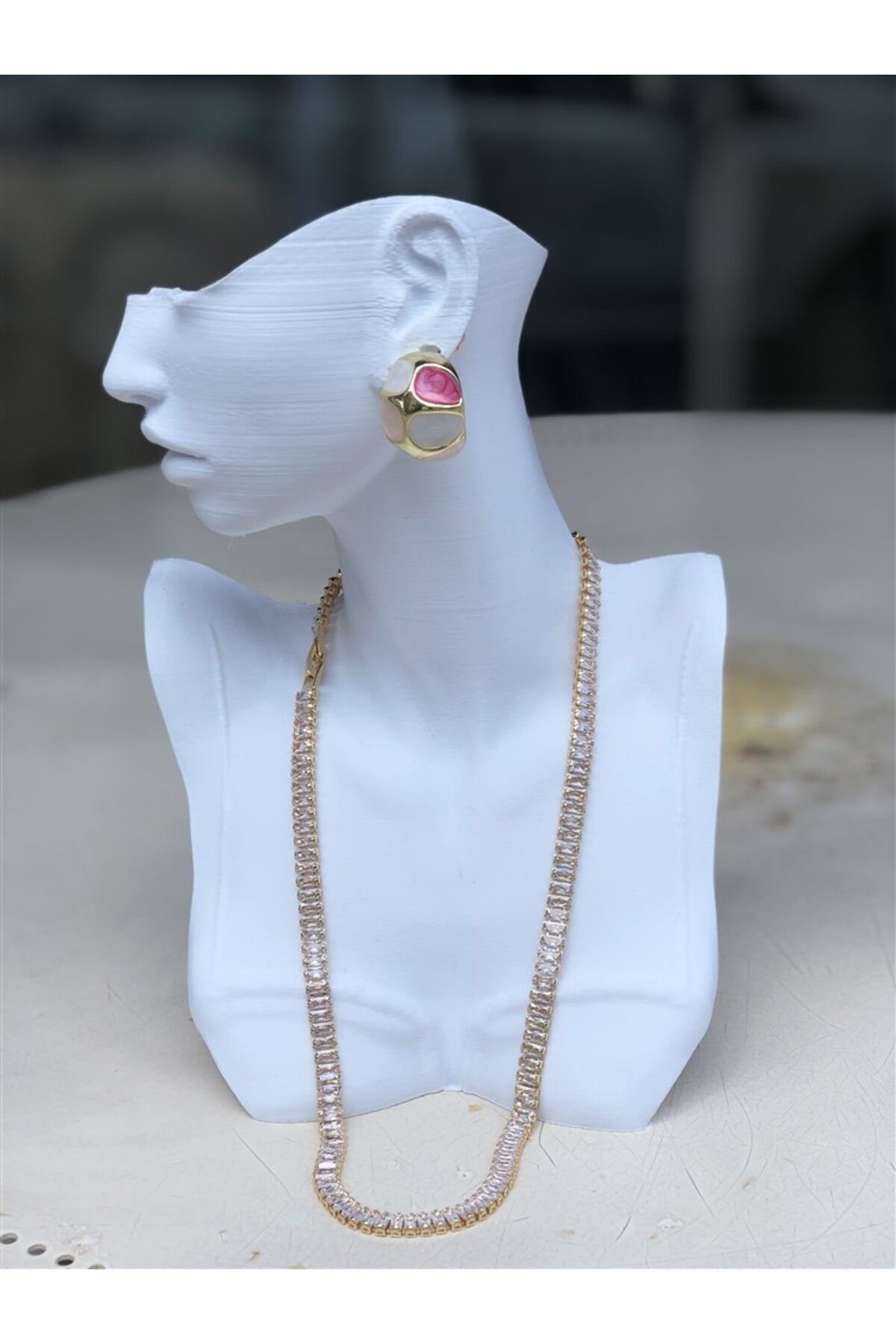 Gözde Tasarım Butik KADIN GOLD ALTIN RENGİ PİRİNÇ BAGET KOLYE