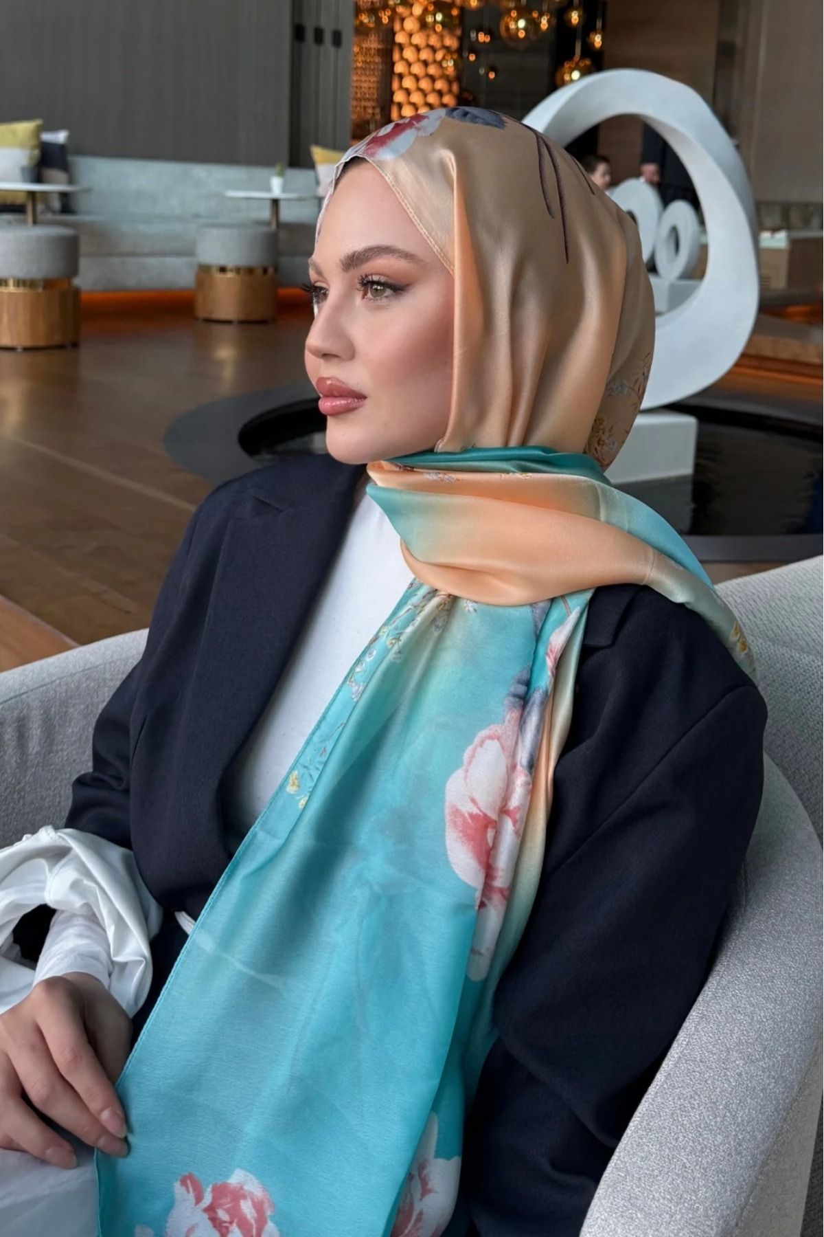 Merve Nayir-Gradient Imported Flower Pattern Wide Double-Sided Voile Silk Shawl 3