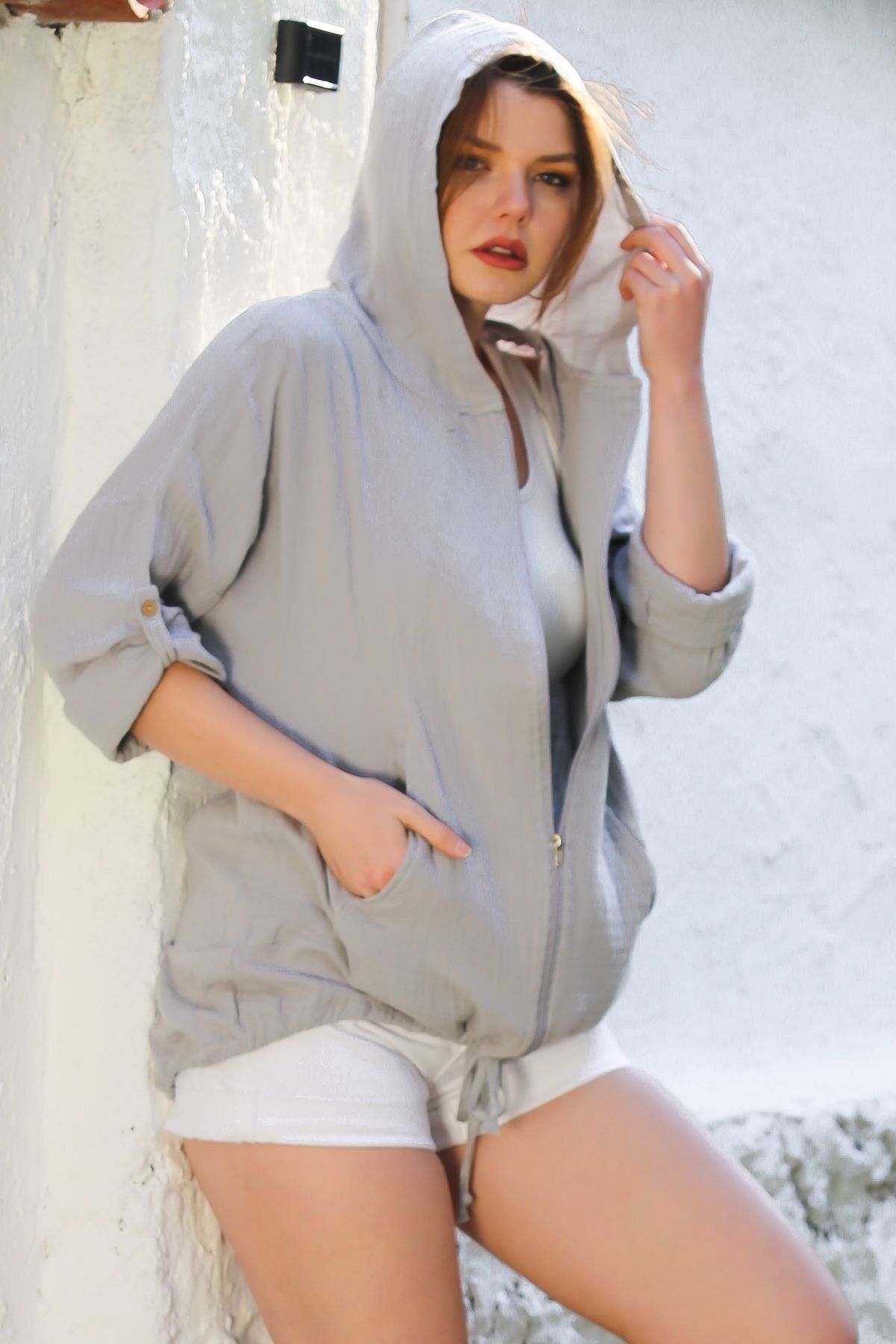 Chiccy Gri Kapüşonlu Düğmeli Uzun Kollu Fermuarlı Cepli Casual Müslin Oversize Dokuma Ceket 75 70