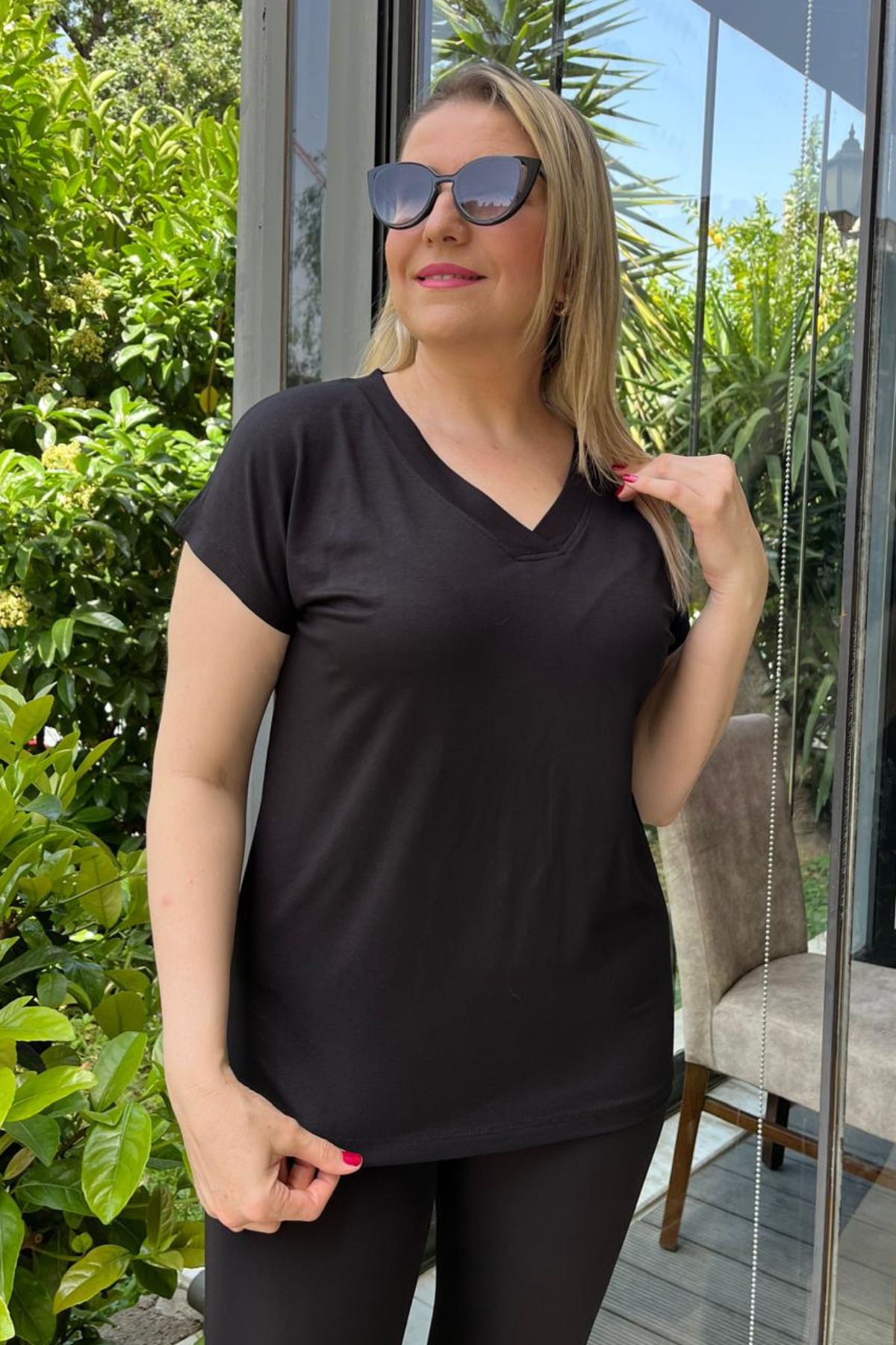Paw Garage Kadın Büyük Beden Kalın V Yaka Tişört, %100 Pamuklu Terletmez Yazlık Kumaş, Curve T-shirt