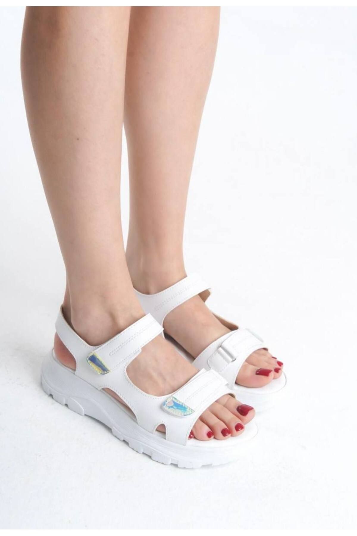 Trendy Moda Yeni Sezon Kadın Ortopedi Antibakteriyel İç Astarlı Beyaz Kadın Bantlı Sandalet