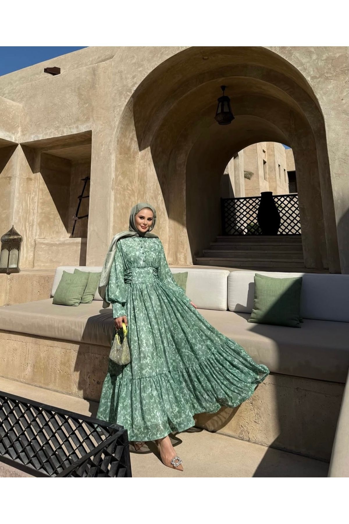 Rabia Ateş Yeşil Çiçek Desenli Şifon Tesettür Elbise