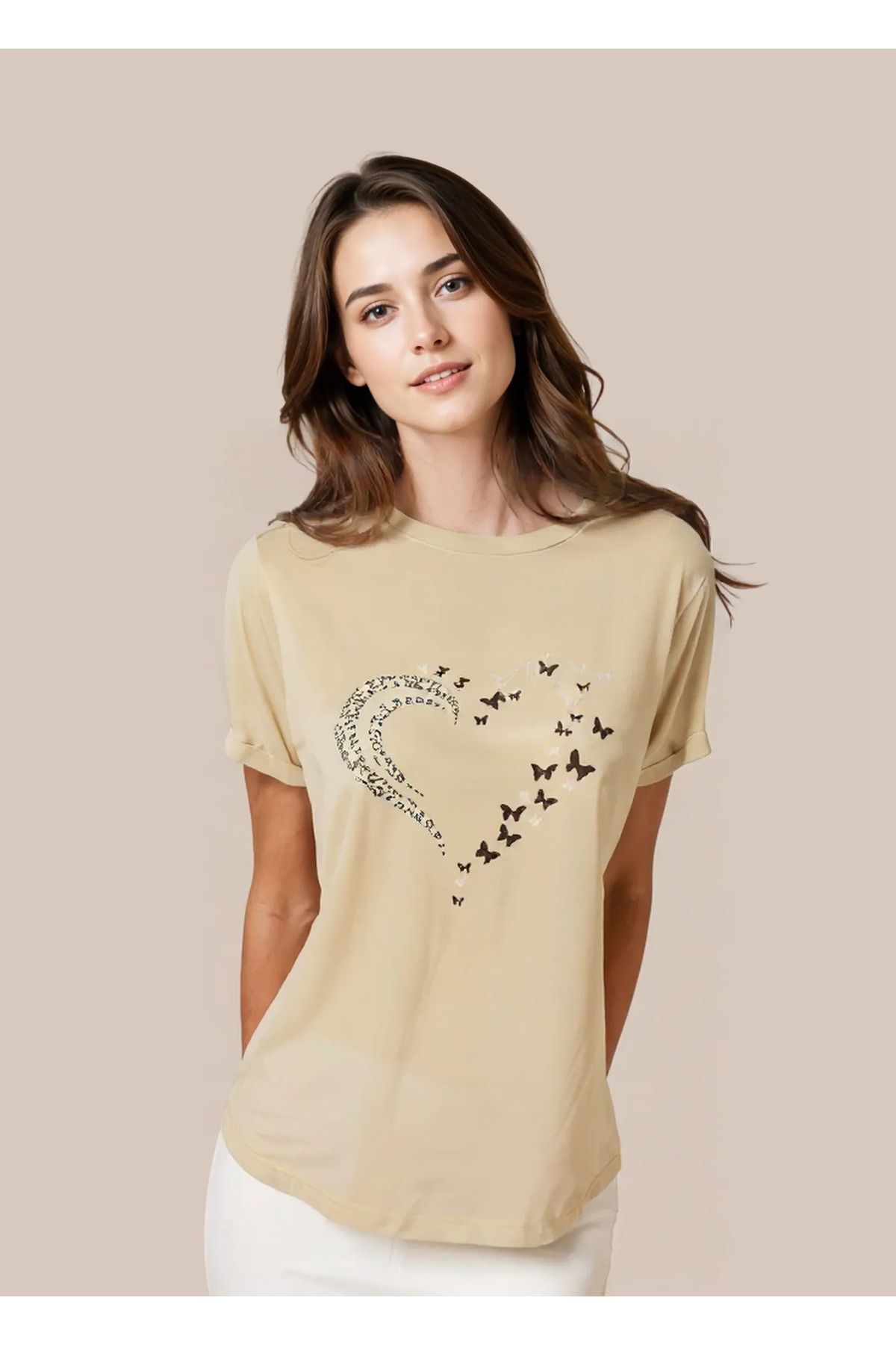 Hayalet Leopar Desenli ve Kalp Baskılı Tasarım T-Shirt