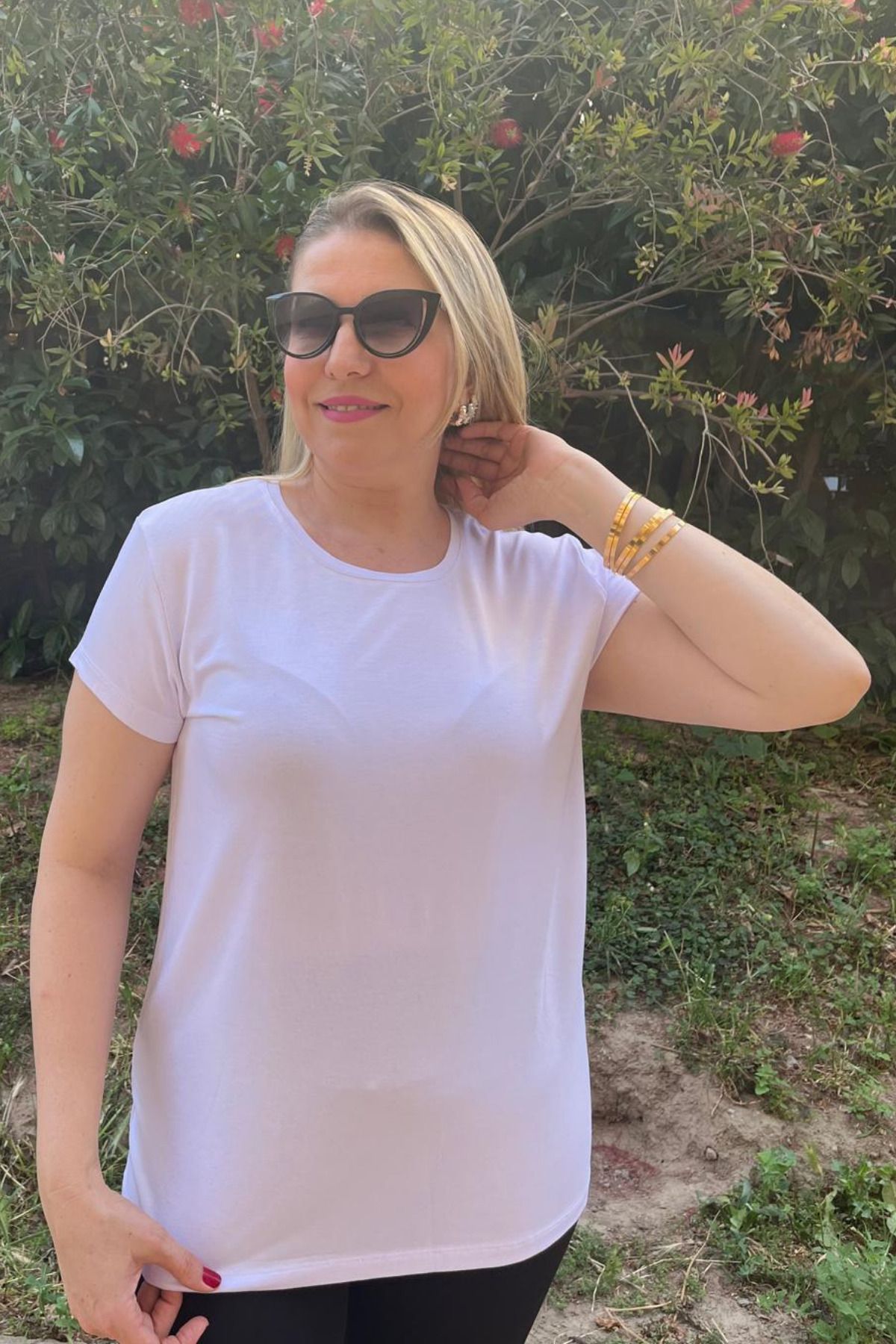 Paw Garage Kadın Büyük Beden Oval Yaka Tişört, %100 Pamuklu Terletmez Yazlık Kumaş, Curve T-shirt