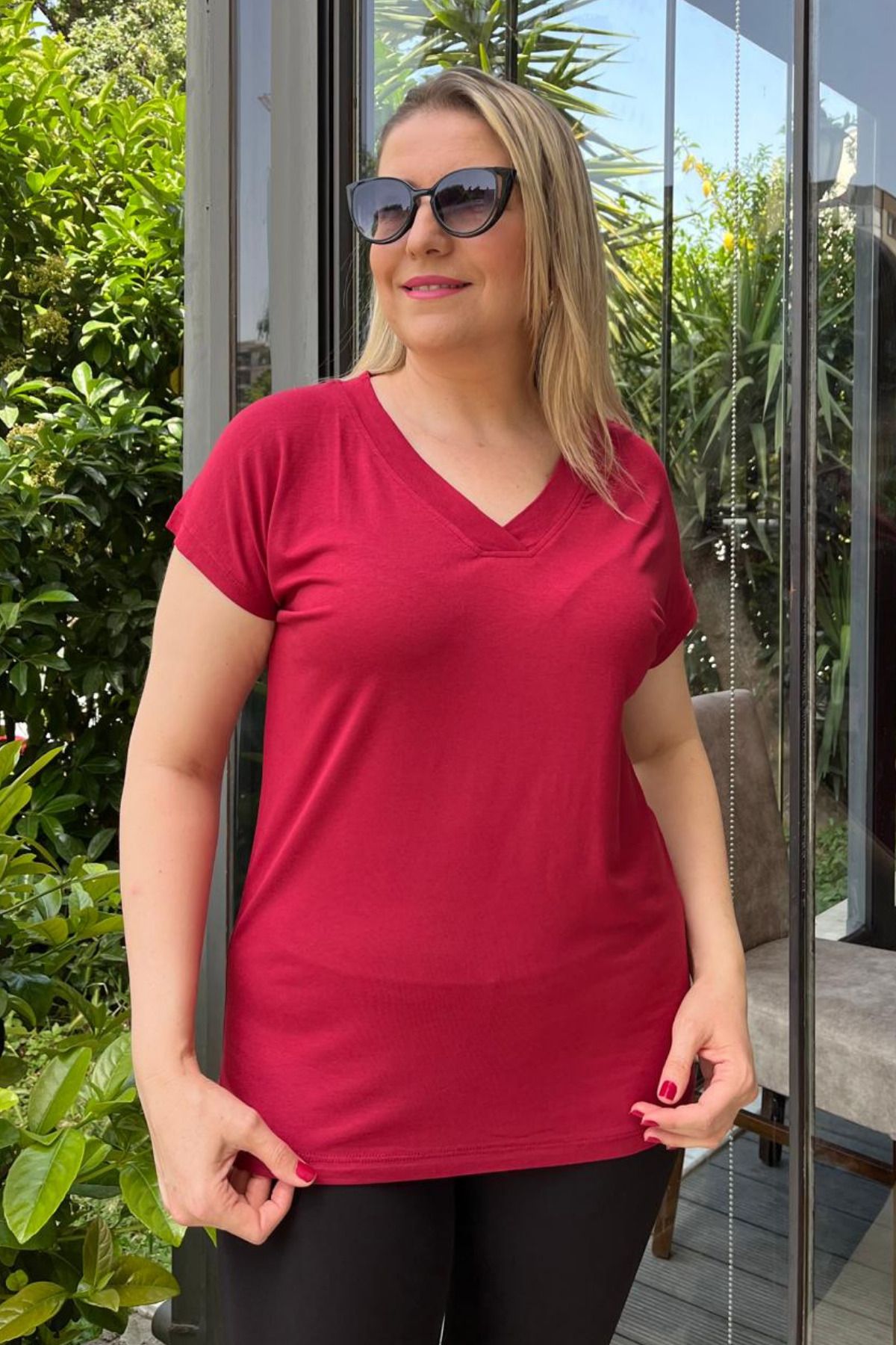 Paw Garage Kadın Büyük Beden Kalın V Yaka Tişört, %100 Pamuklu Terletmez Yazlık Kumaş, Curve T-shirt