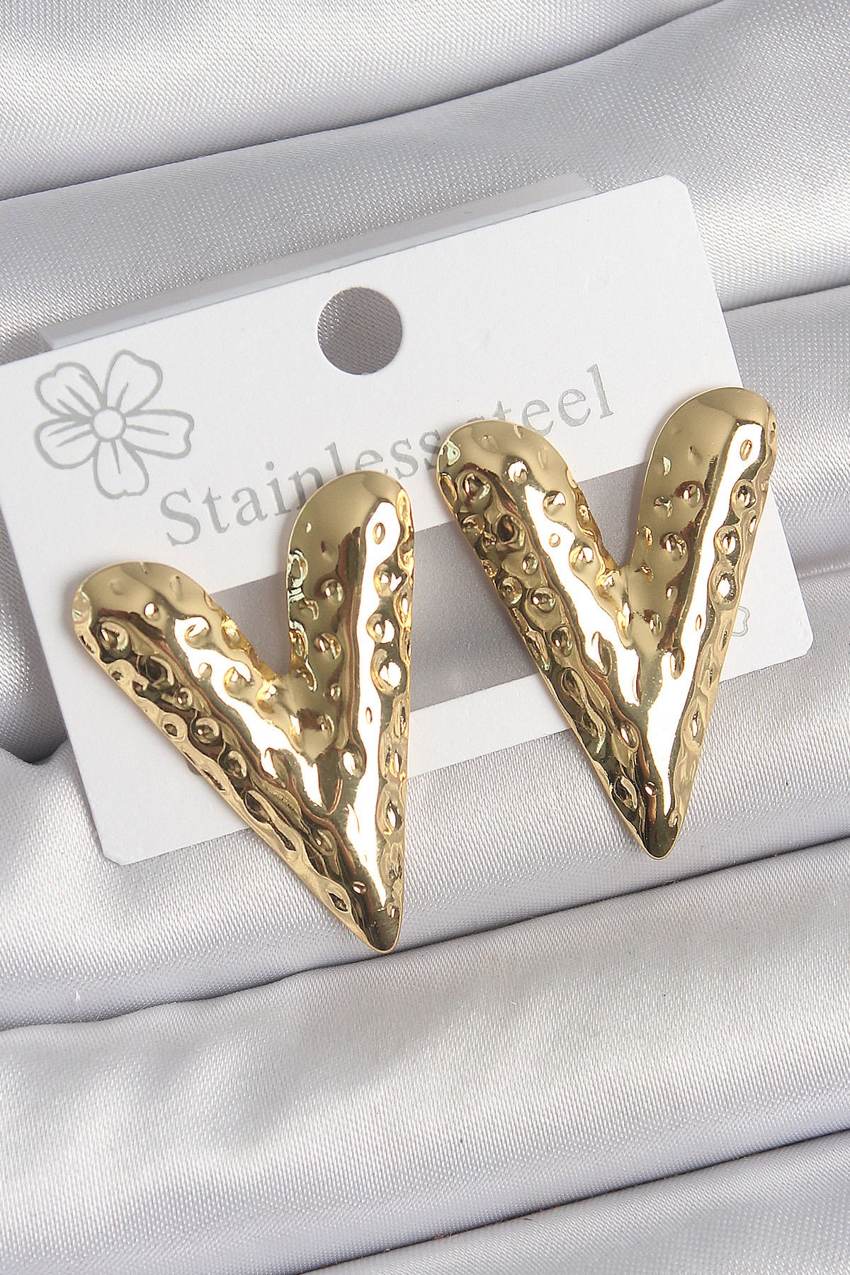 STYLE OF CARMEN 316 Çelik Gold Renk İşlemeli Kalp Model Kadın Küpe