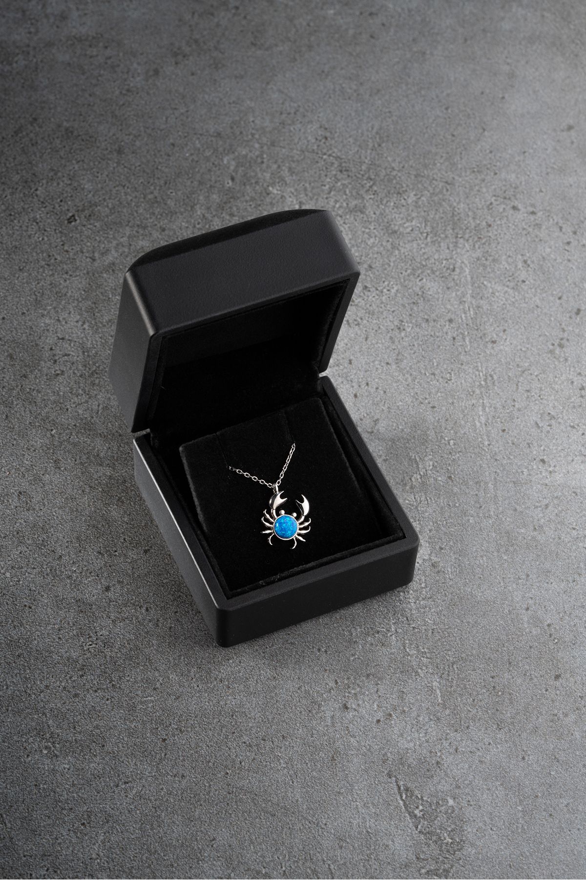 Silvano Jewelry 925 Ayar Gümüş Işıklı Kutuda Yengeç Kolye