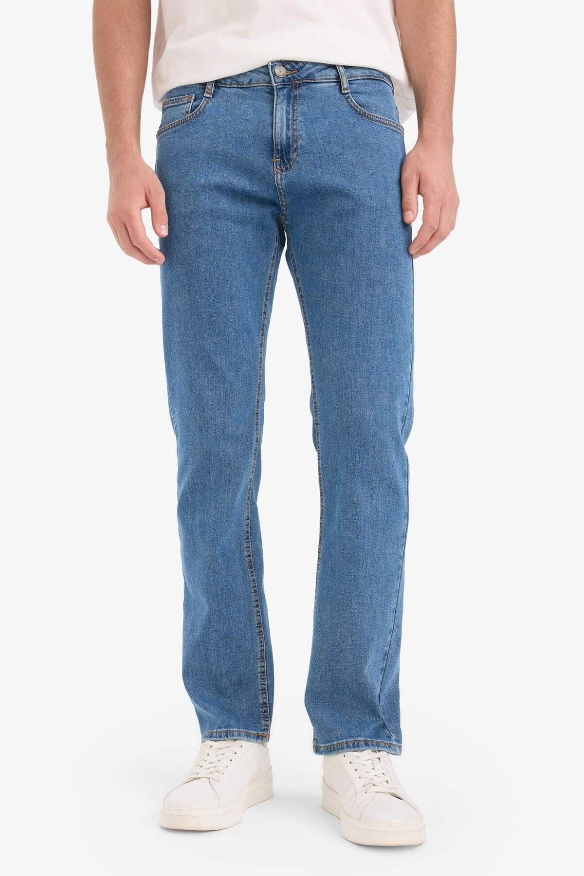 DeFacto Sergio Regular Fit Normal Kalıp Normal Bel Boru Paça Jean Pantolon E7277AX25SM