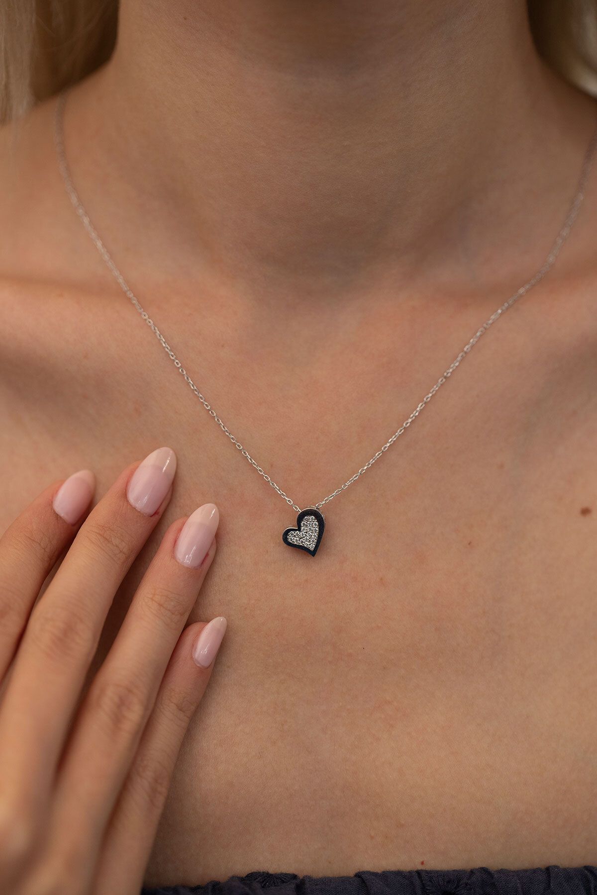 Ninova Silver Kalp Model Gümüş Zirconia Kolye