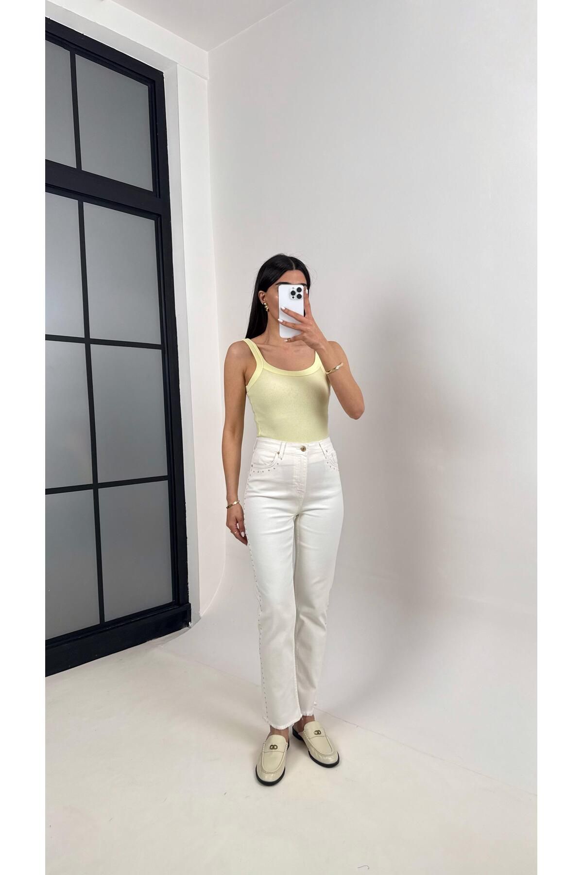 Gaus Ekru Gold Zımba Detaylı Kesik Paça Jean Gaus00379
