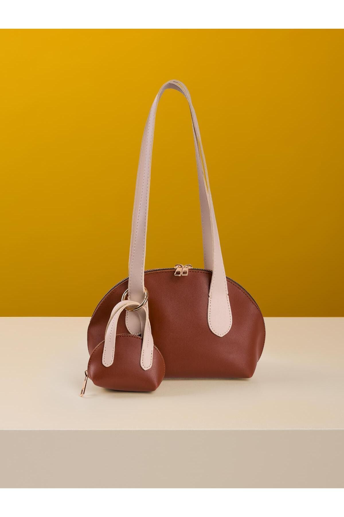 TeyzemModa Mini Charmlı El ve Omuz Çantası – Günlük ve Trend Kullanım İçin