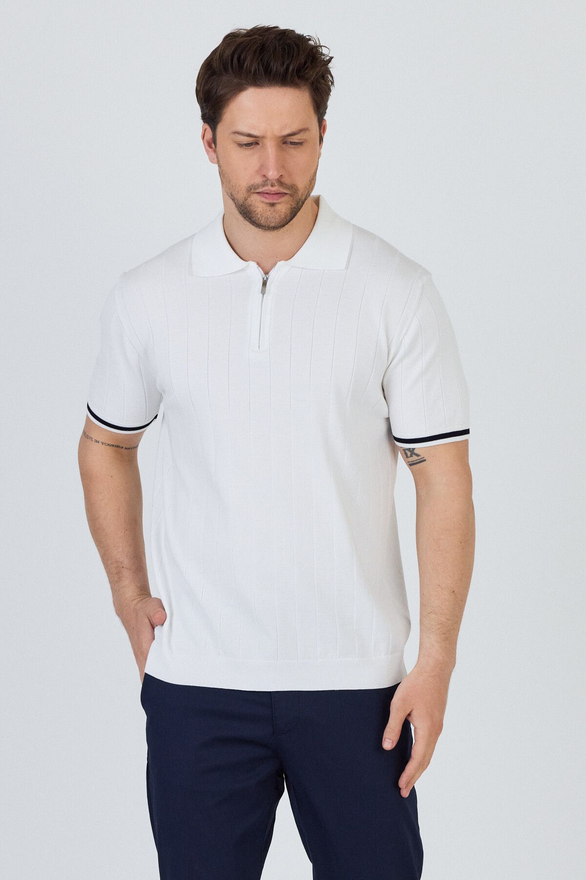Frappoli Toledo Erkek Beyaz-Lacivert Pamuk Karışımlı Kendinden Çizgili Slim Fit Polo Yaka Triko T-Shirt