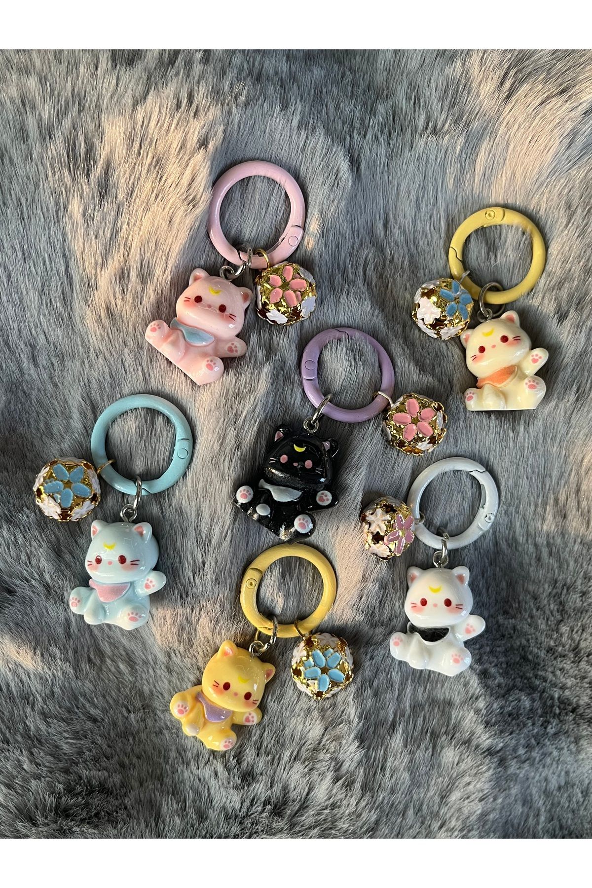 ZephiaStore Mini Kedicik Anahtarlık Kedi Aksesuar (rastgele 1 adet)