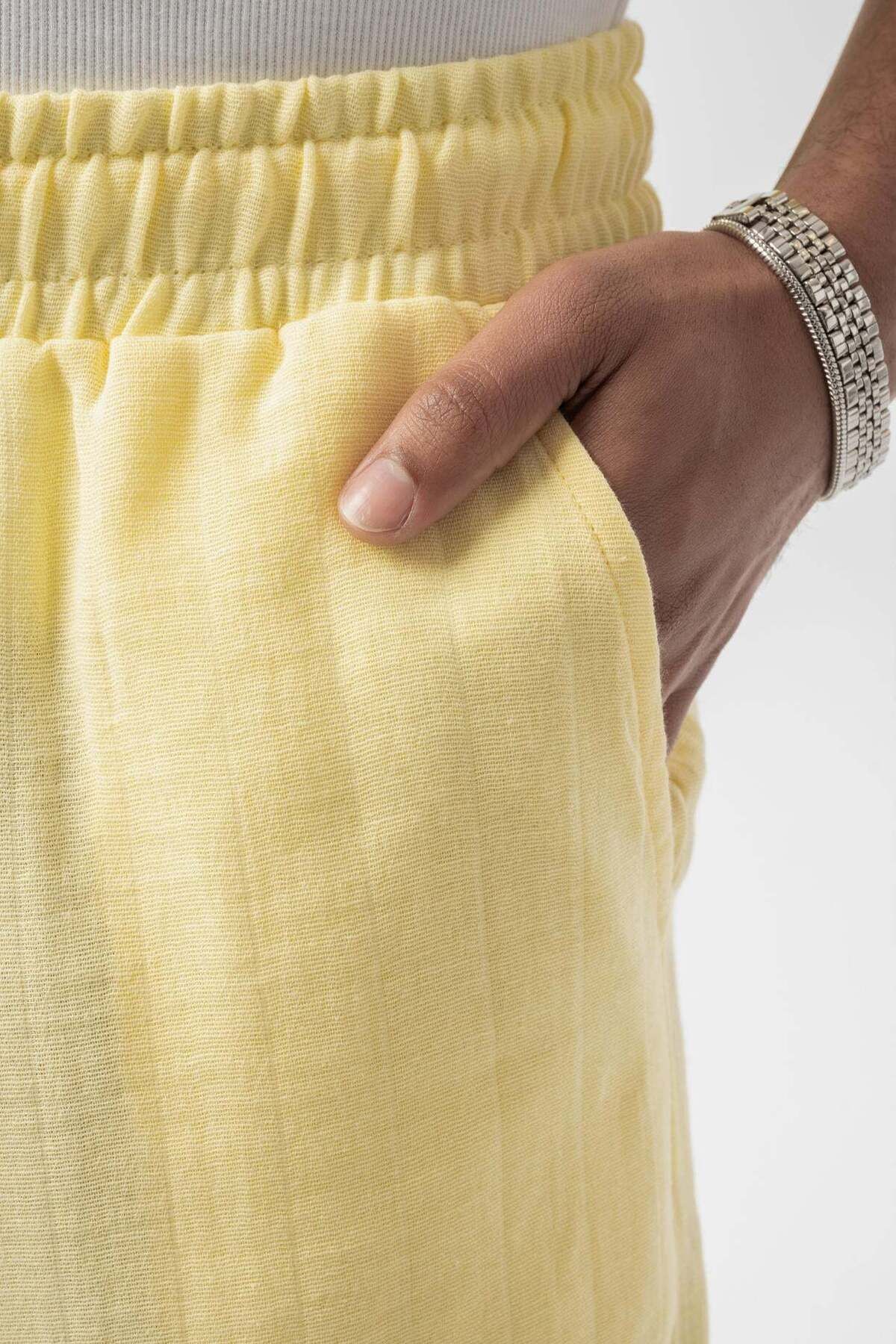 jaceyjace-Basic Linen Shorts - Yellow 2