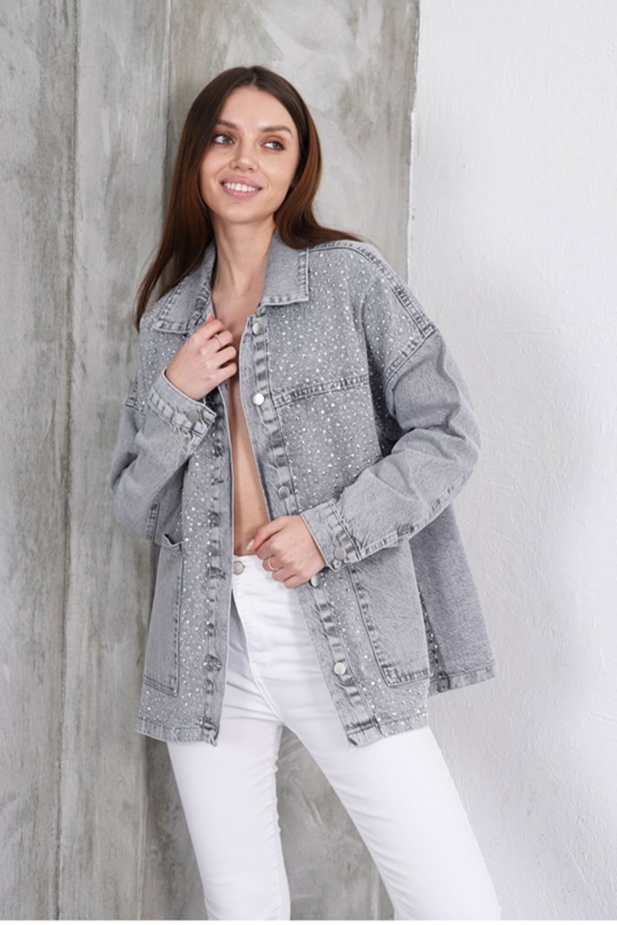 butiksinope Ast 896 Çift Cepli Relax Kalıp Taşlı Kadın Kot Ceket Füme