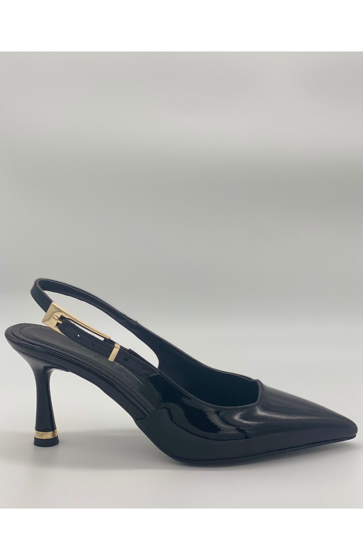 palatti shoes Kadın Rugan Topuklu Ayakkabı Sivri Burun Arkası Açık Toka Detaylı Stiletto