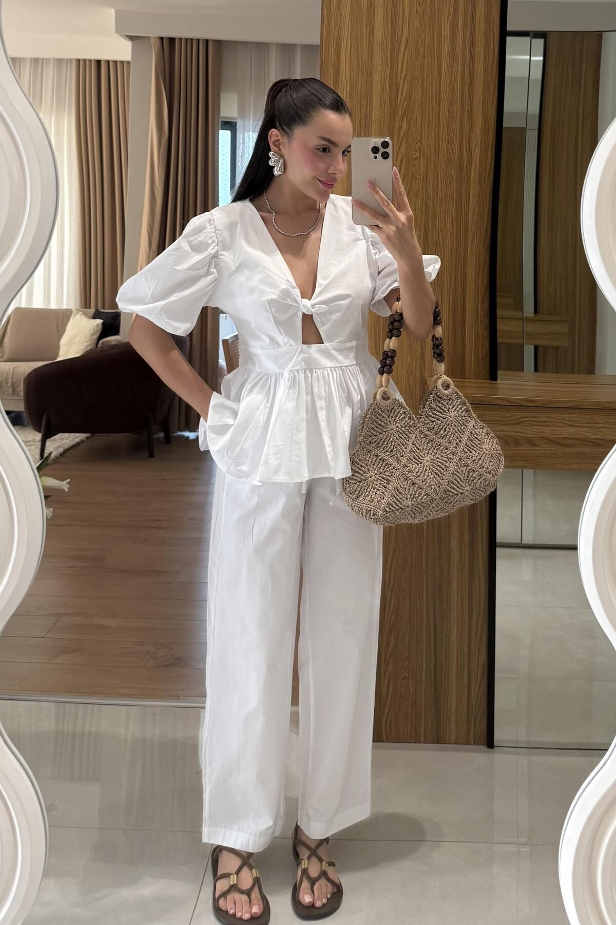 Gizem Ecemiş Luwre Beyaz Poplin Takım