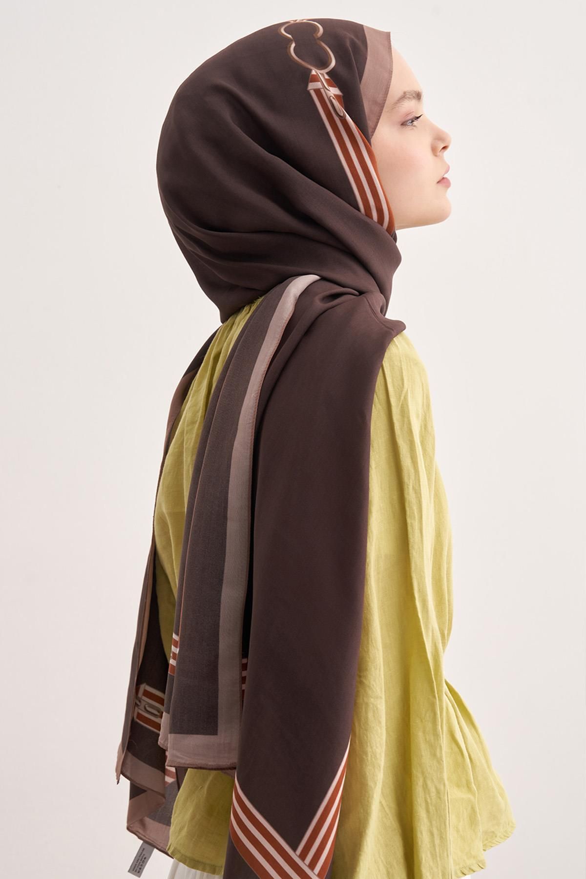 carell Mono Kahve Monogram Floş Şal