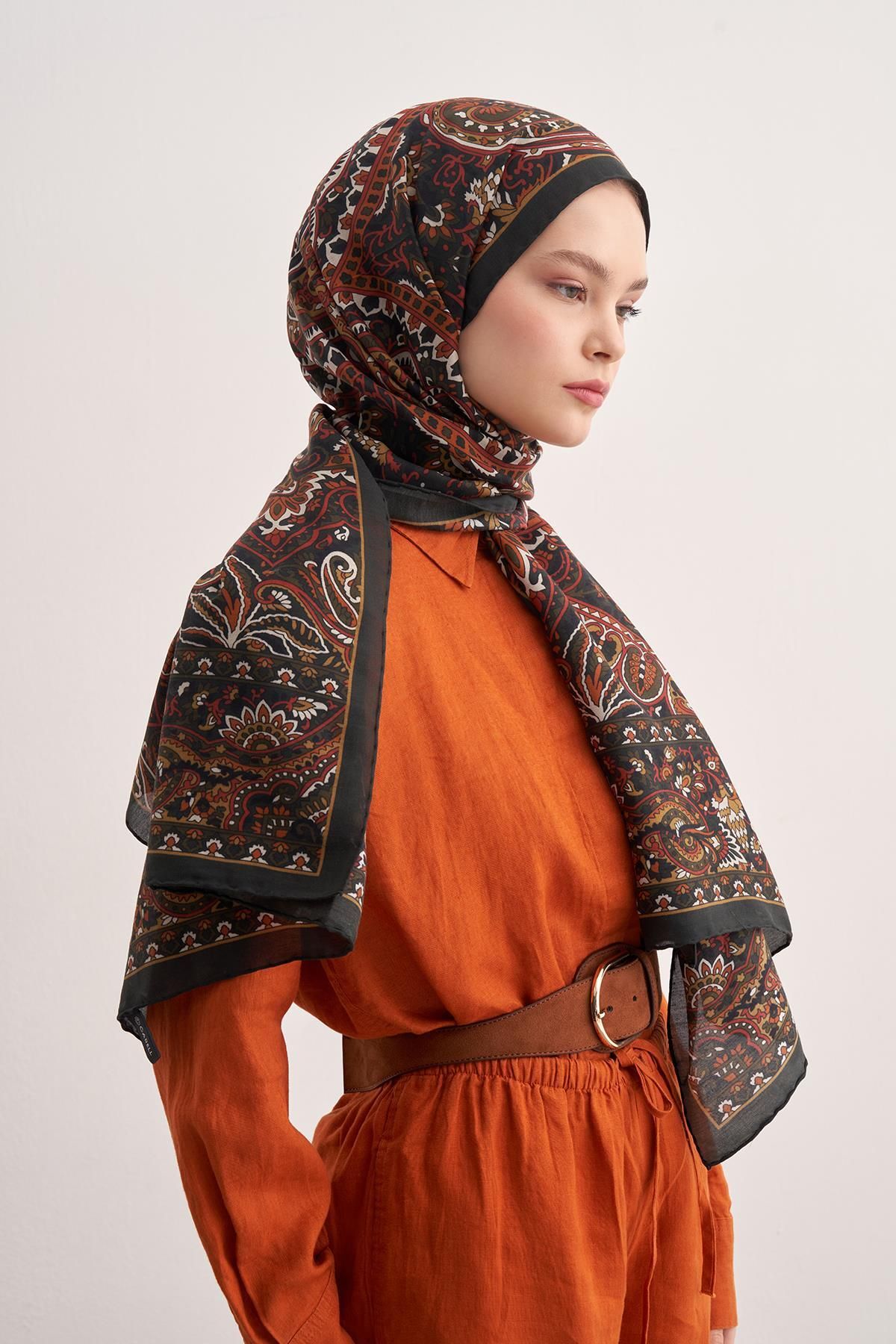 carell-Flair Dark Early Silk Shawl 3