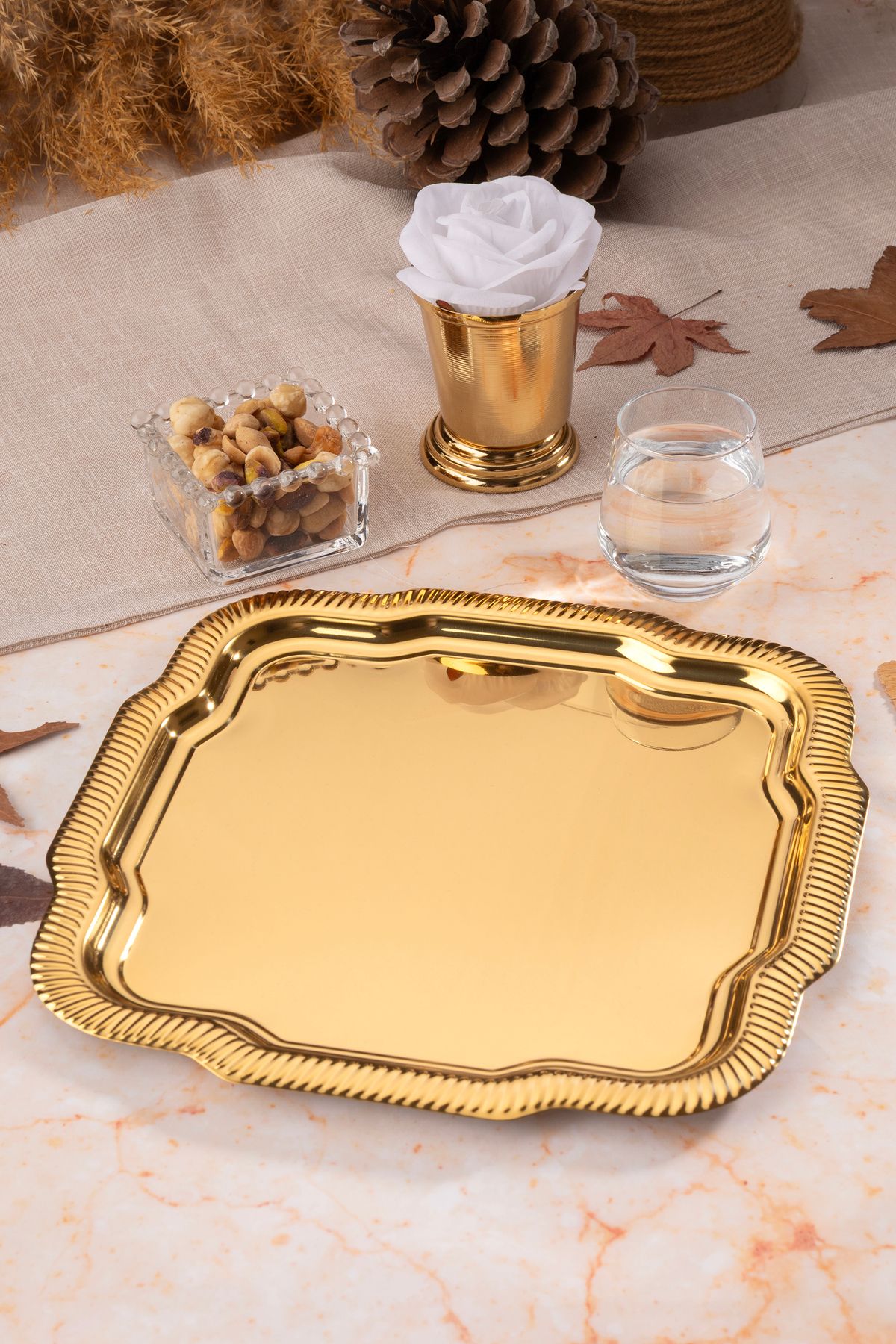 Aslı Hediyelik 1 Adet Lüx Kenar Çizgi Desenli Gold Papatya model Paslanmaz Çelik Servis ,Çay ,kahve Sunum Tepsisi