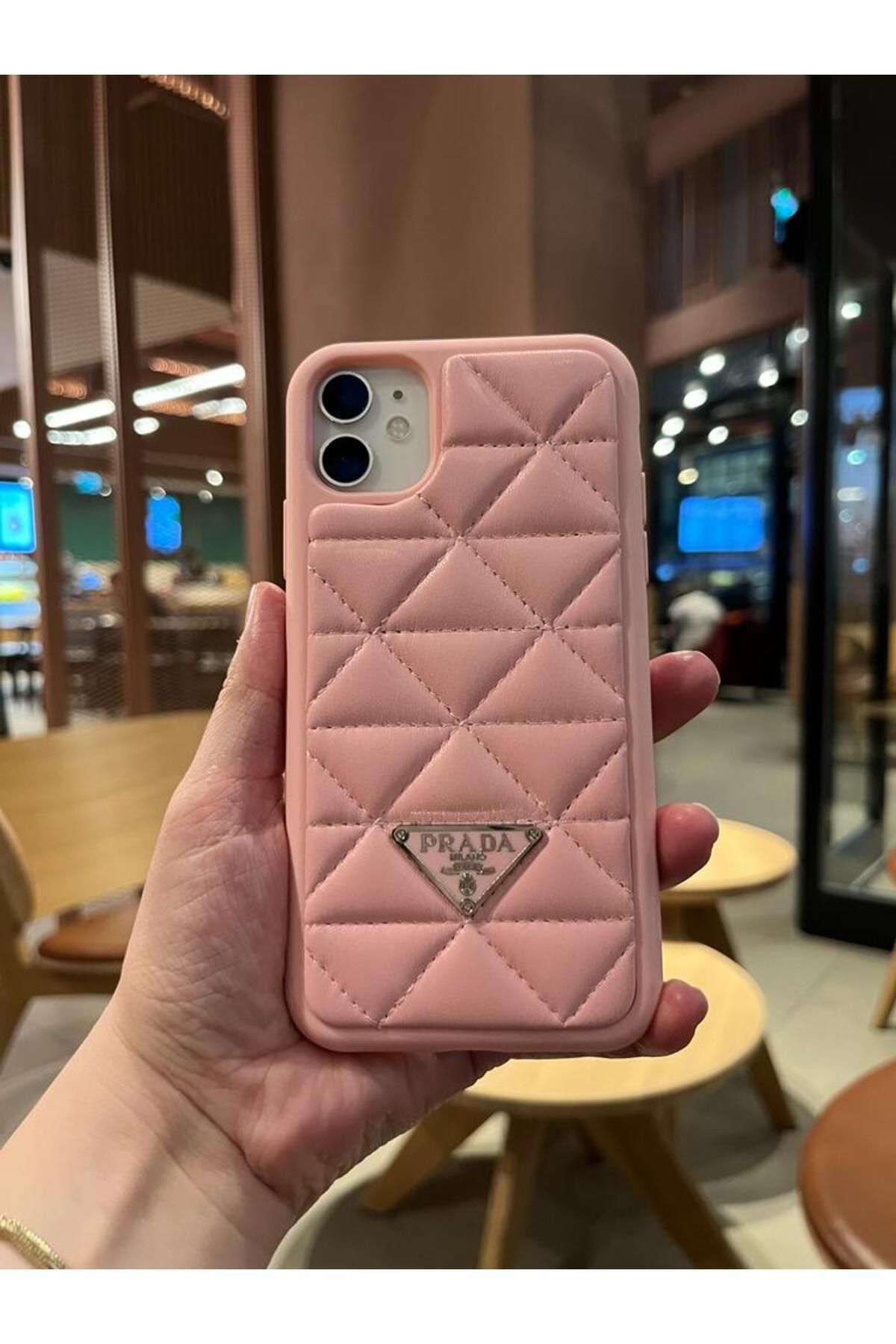 Serena Company iPhone 15 Pro Max Baklava Desenli Pembe Kabartmalı Yumuşak Dokulu Telefon Kılıfı